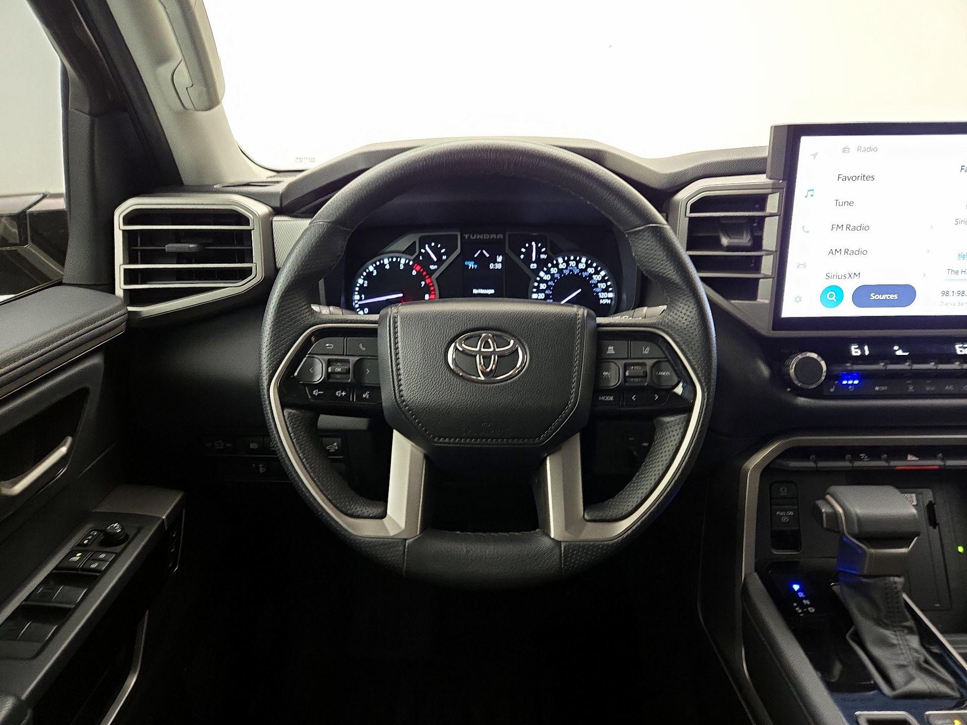 Thumbnail: 2022 Toyota Tundra - 10