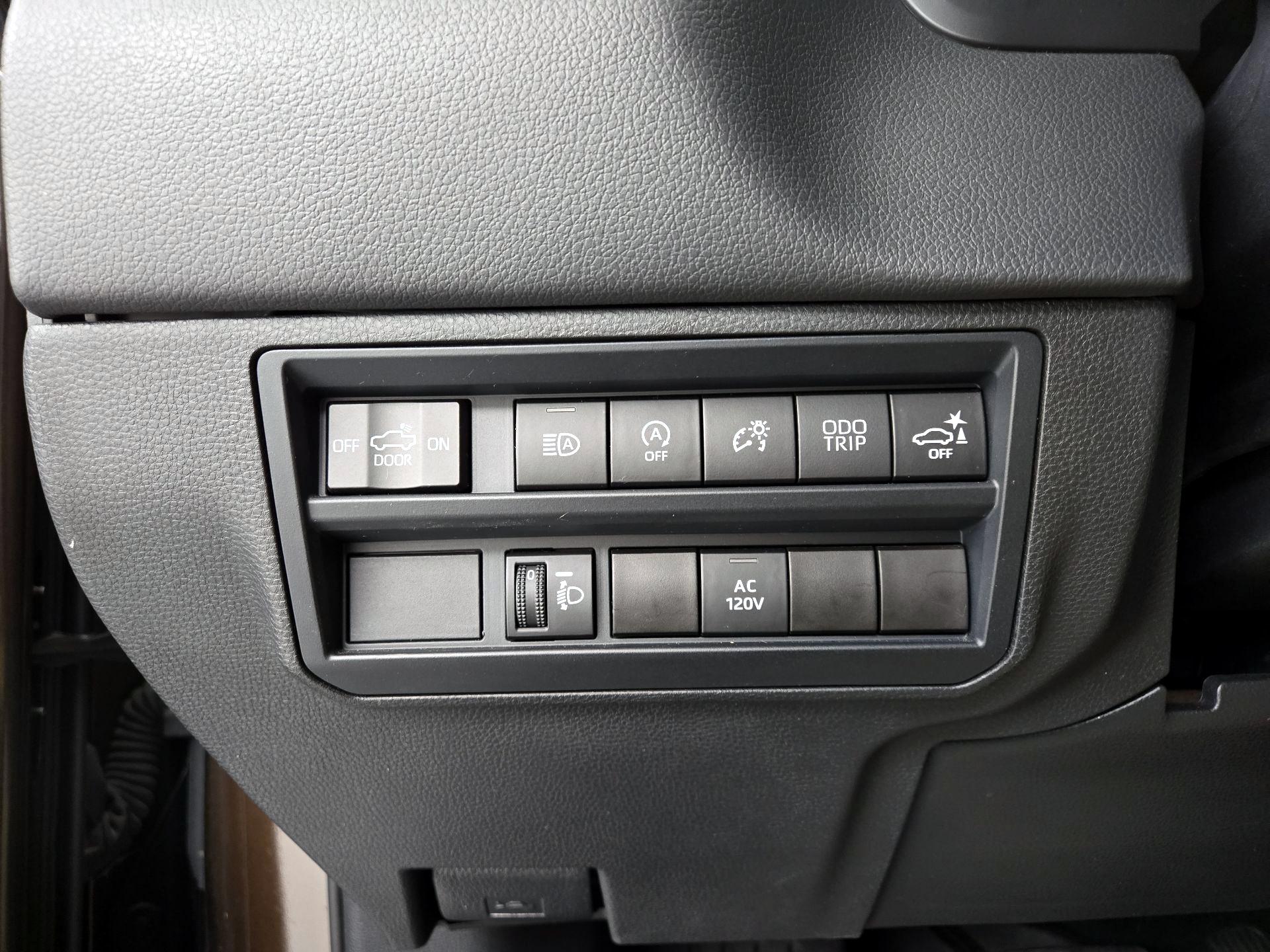 Thumbnail: 2022 Toyota Tundra - 13