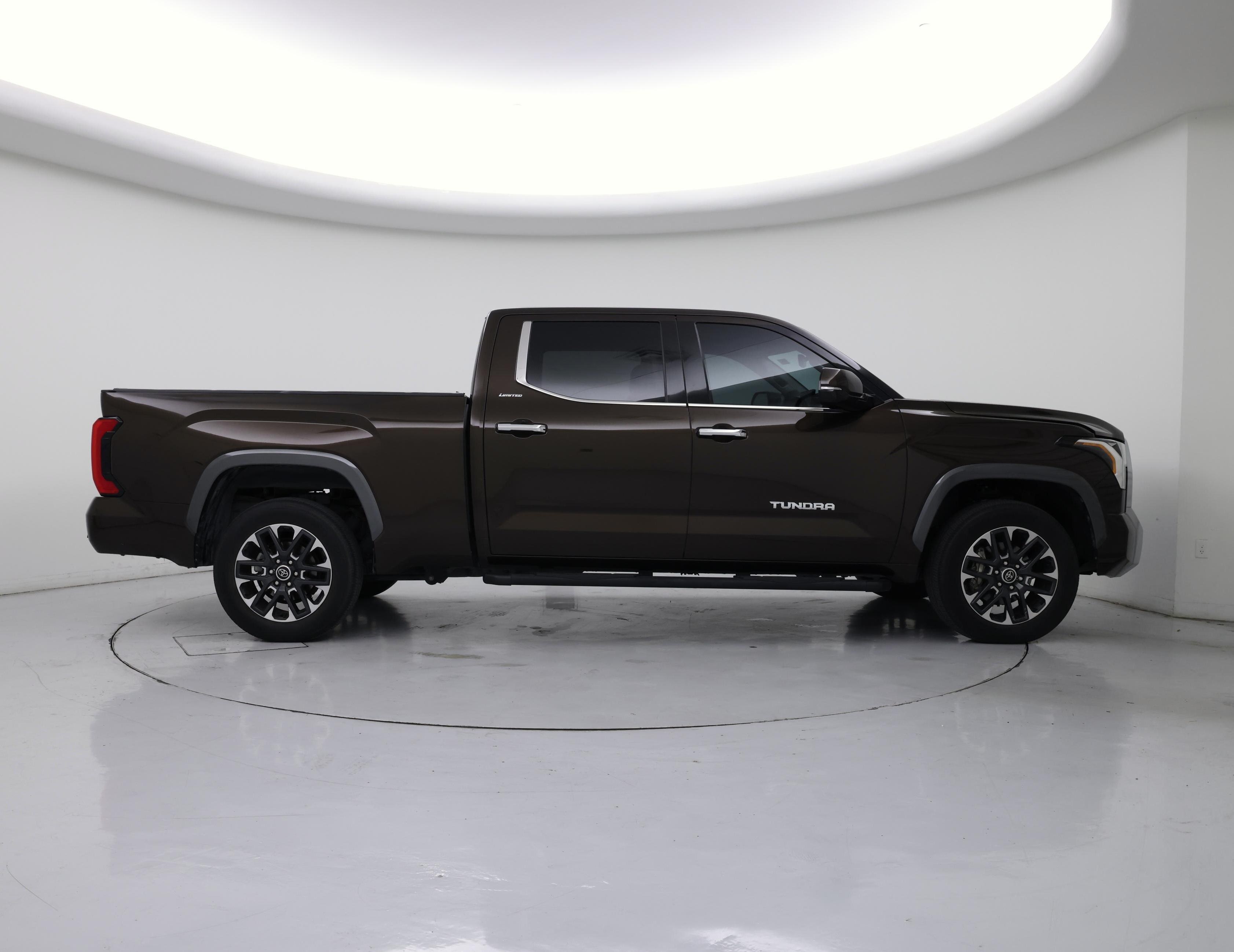 Thumbnail: 2022 Toyota Tundra - 7