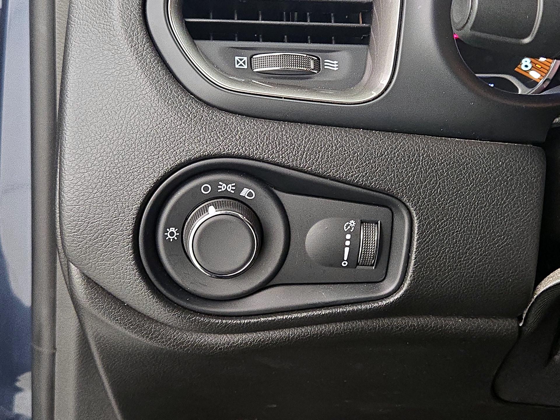 Thumbnail: 2023 Jeep Renegade - 13