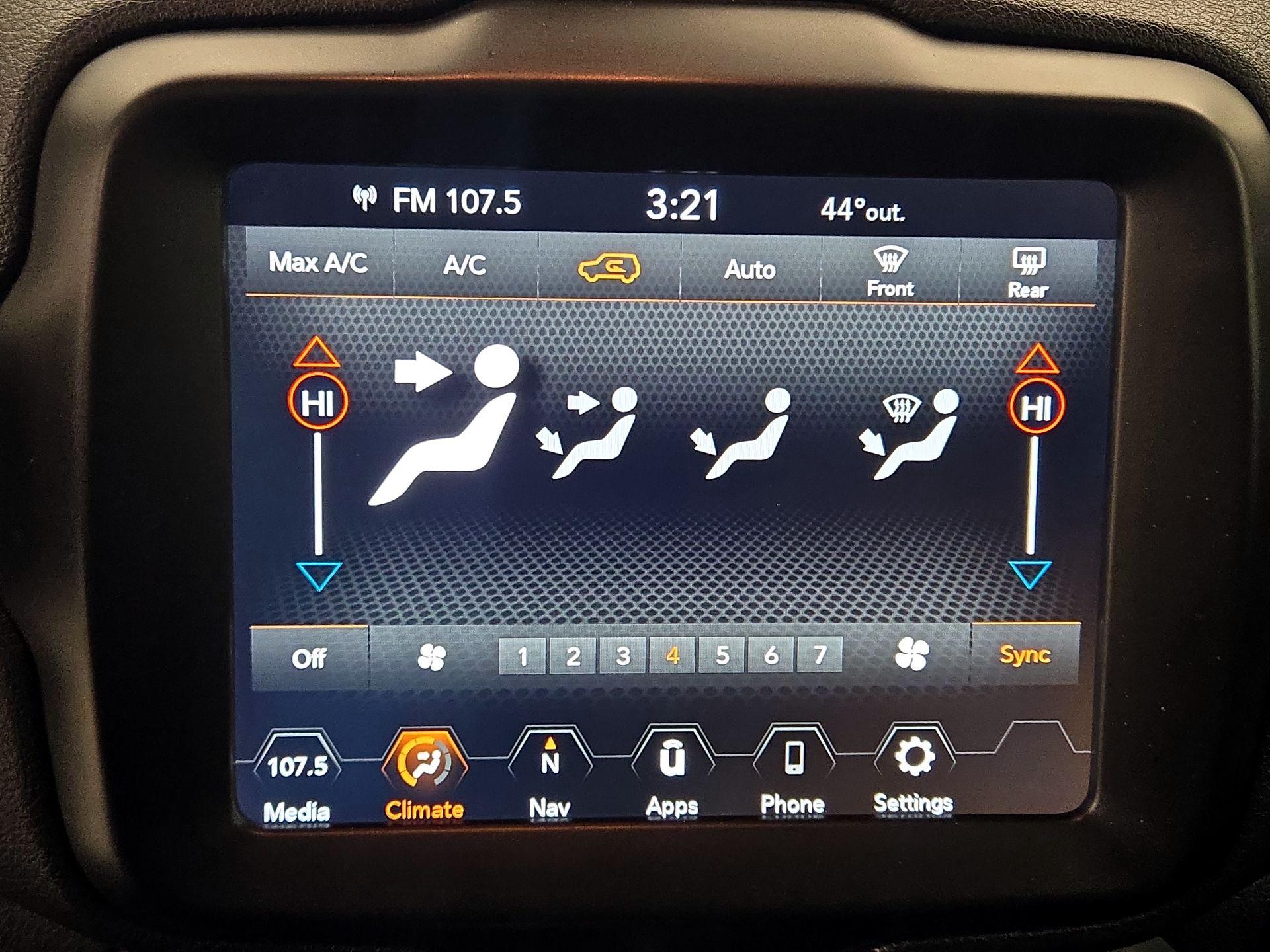 Thumbnail: 2023 Jeep Renegade - 17