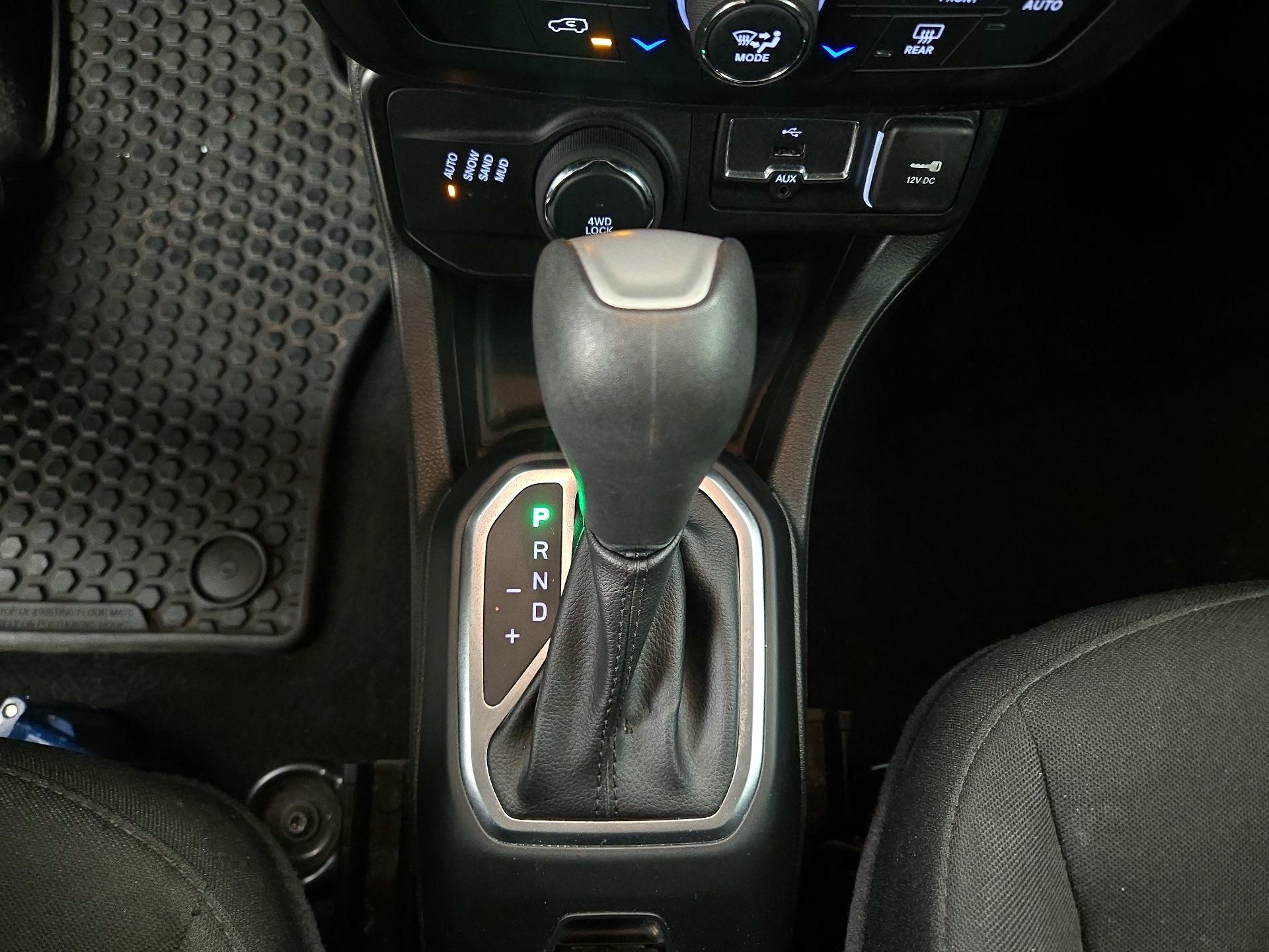 Thumbnail: 2023 Jeep Renegade - 18