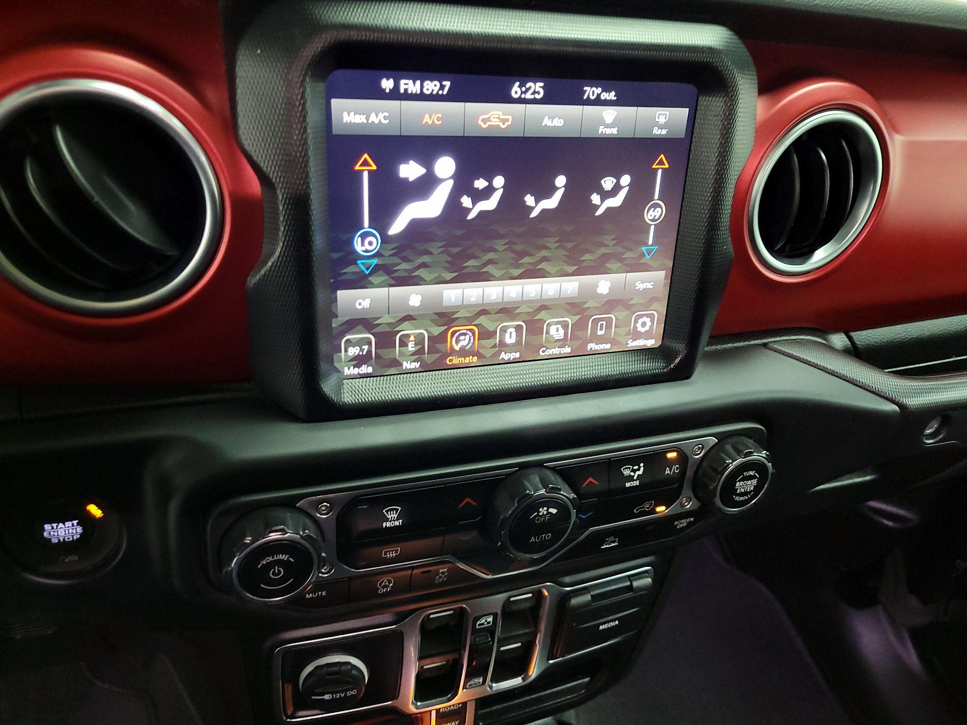 Thumbnail: 2022 Jeep Gladiator - 17