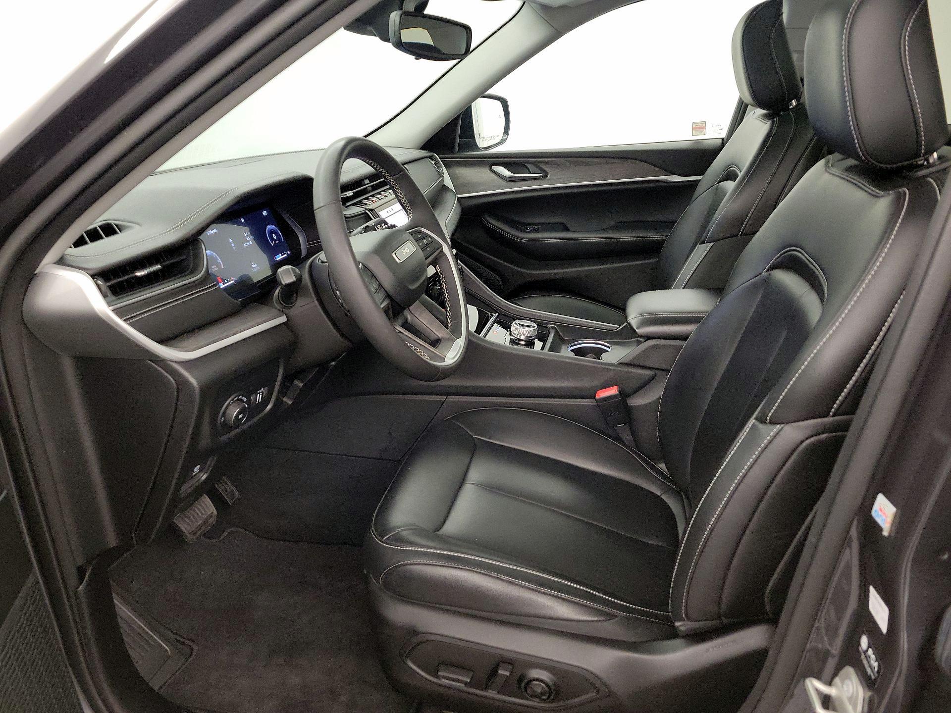 Thumbnail: 2023 Jeep Grand Cherokee - 11