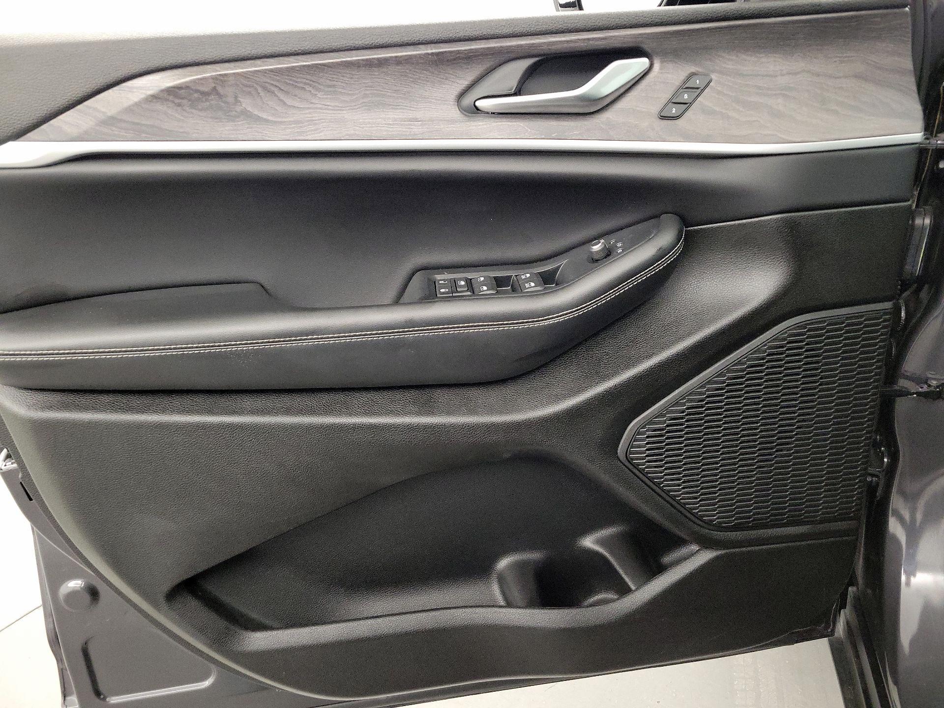 Thumbnail: 2023 Jeep Grand Cherokee - 12