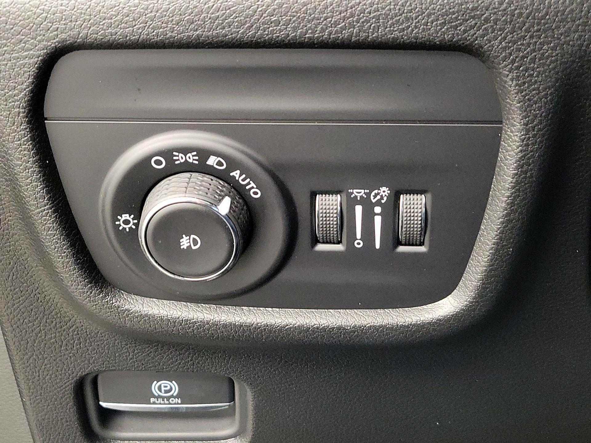 Thumbnail: 2023 Jeep Grand Cherokee - 13