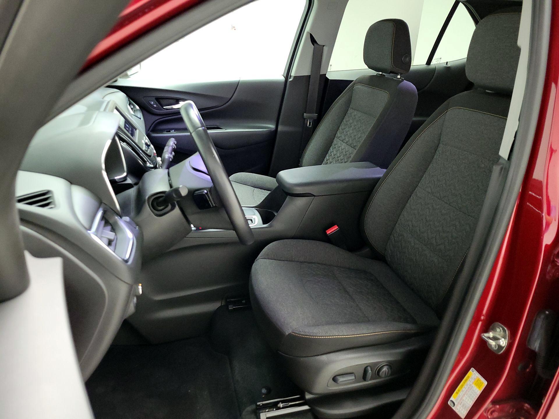 Thumbnail: 2022 Chevrolet Equinox - 11