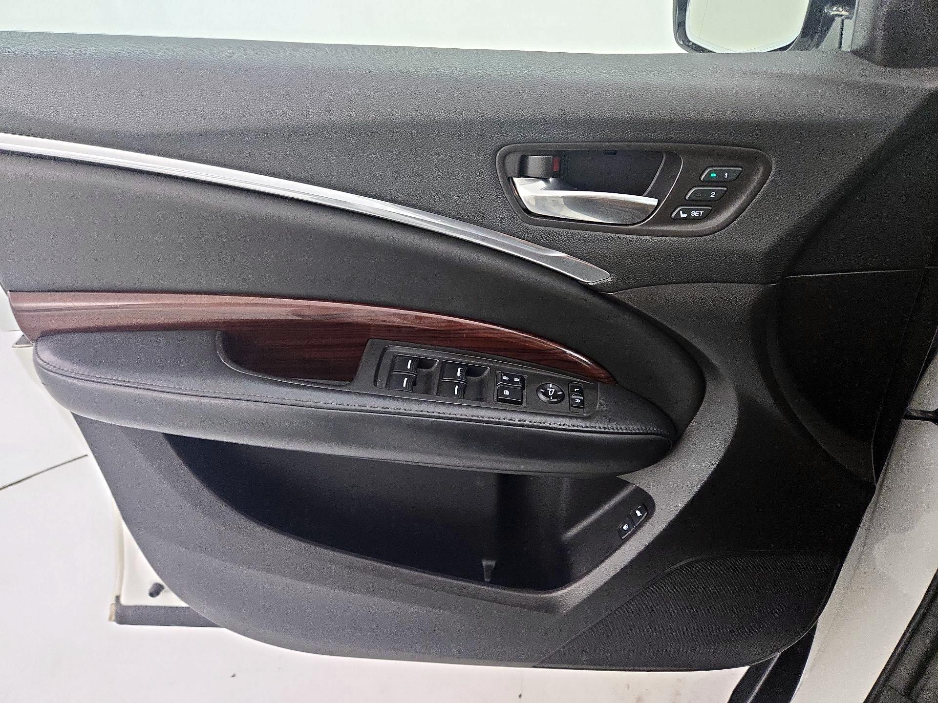 Thumbnail: 2016 Acura MDX - 12