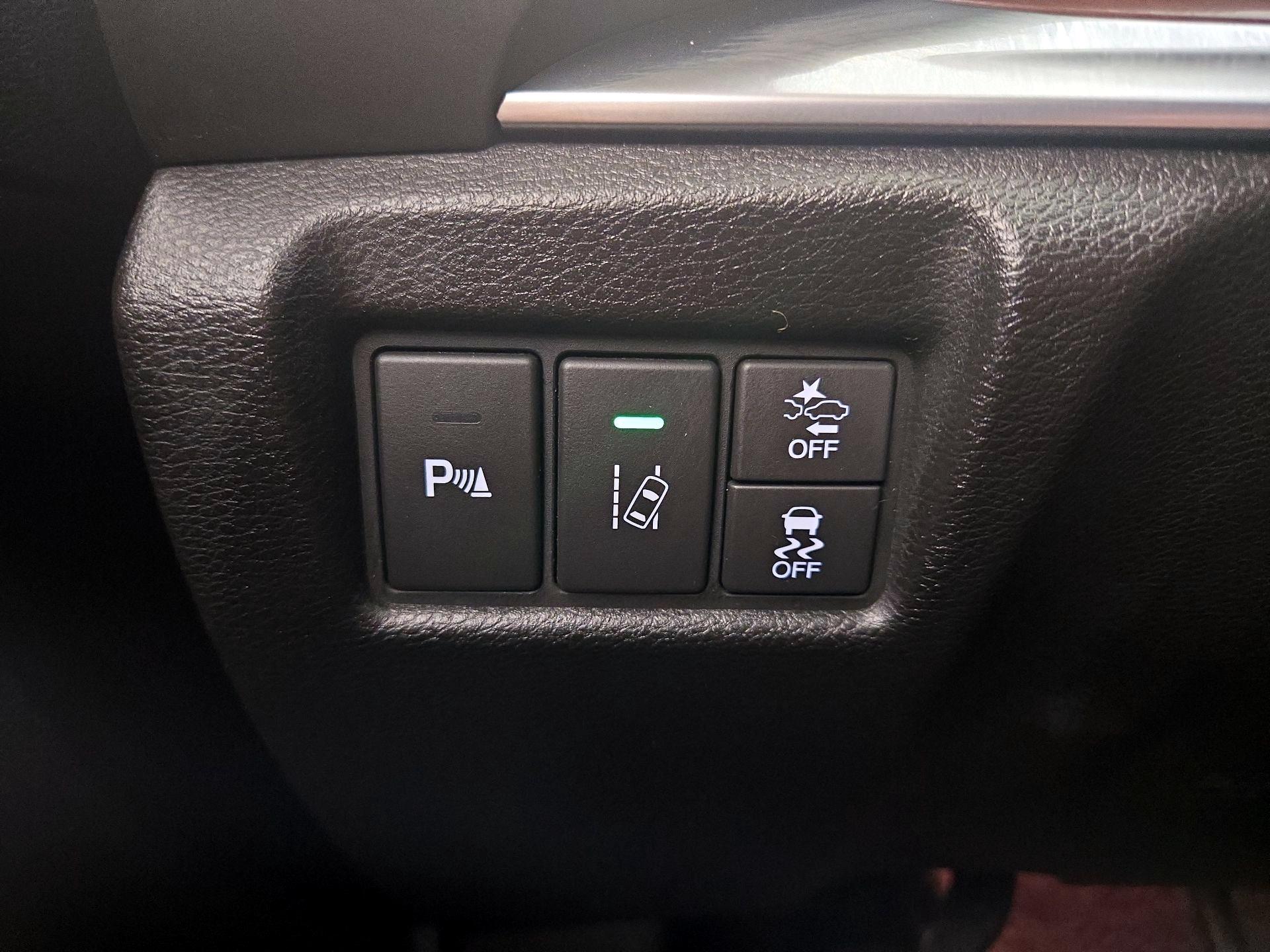 Thumbnail: 2016 Acura MDX - 13