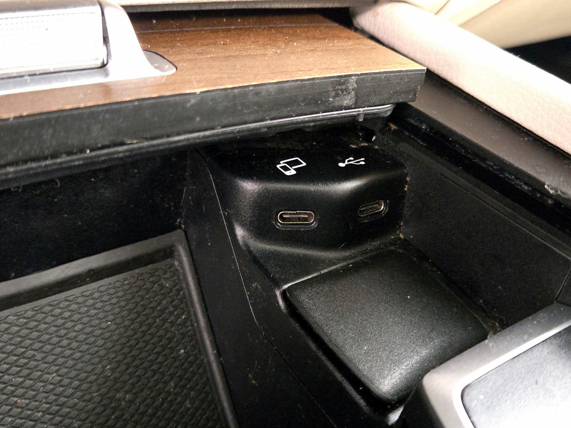 Thumbnail: 2022 Mercedes-Benz GLE - 19