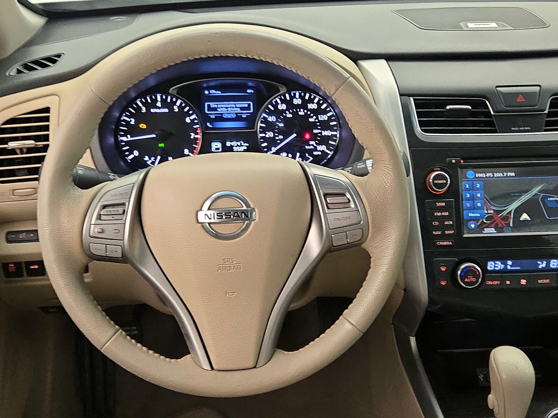 Thumbnail: 2014 Nissan Altima - 10