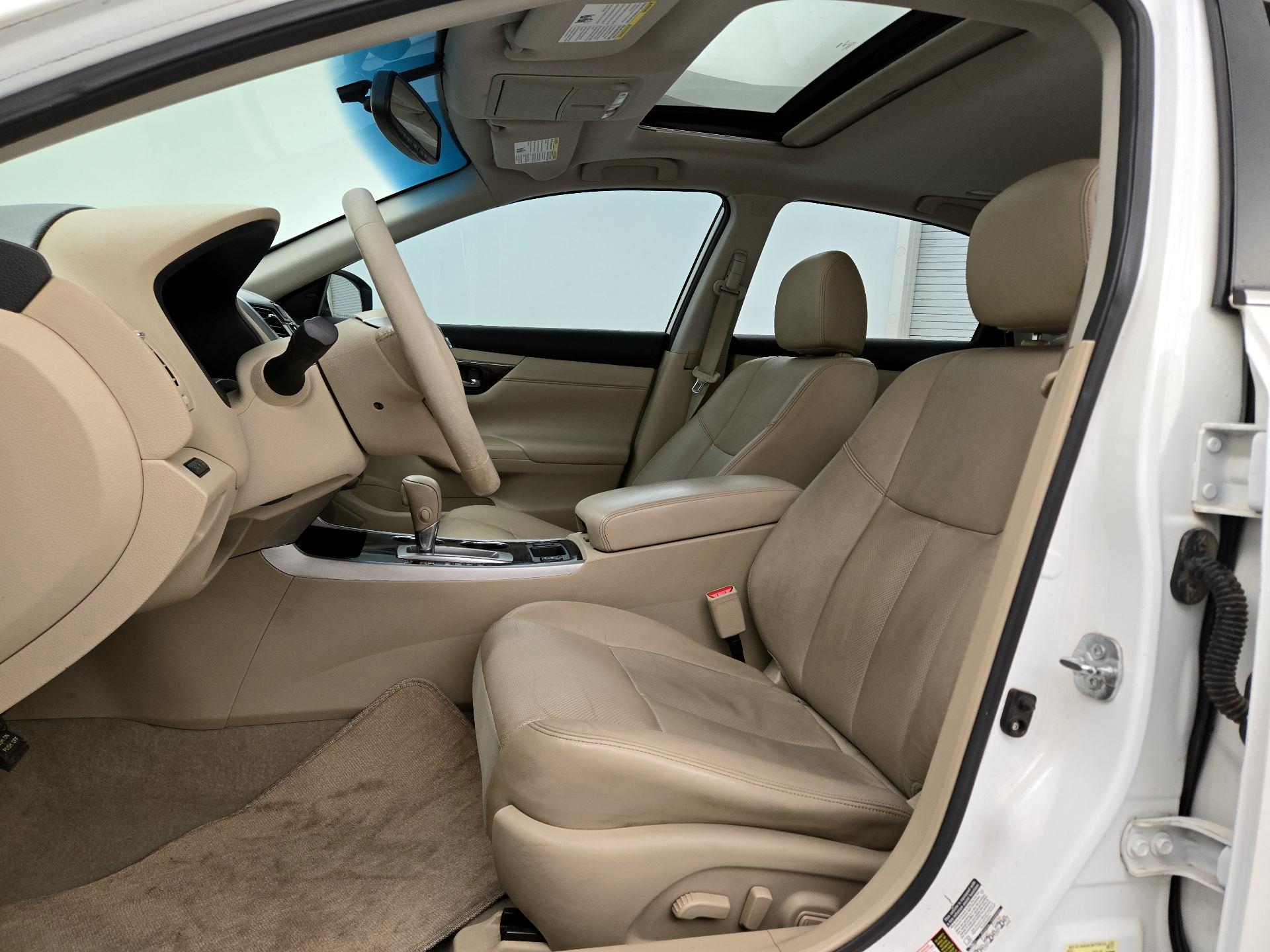 Thumbnail: 2014 Nissan Altima - 11