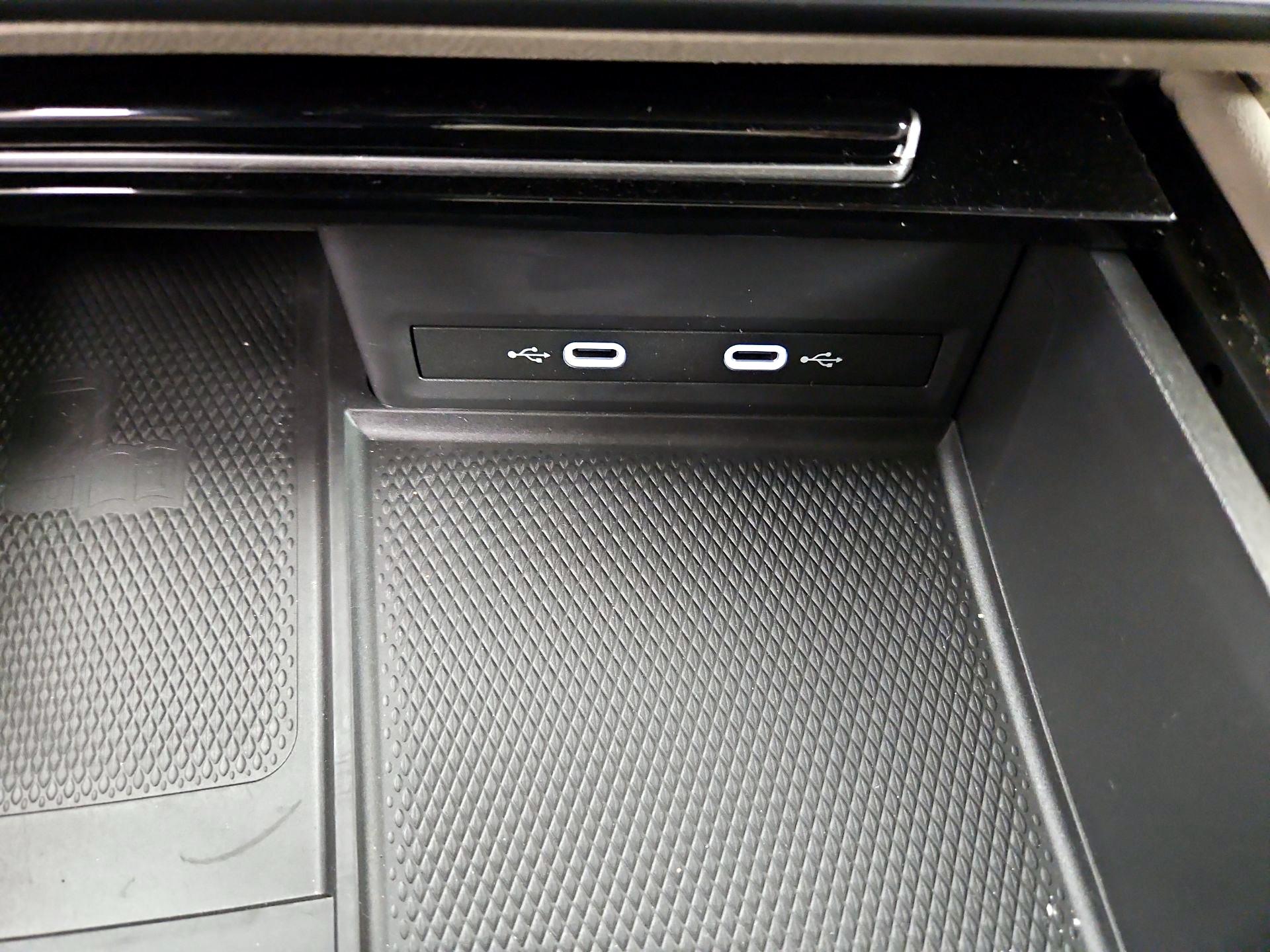 Thumbnail: 2024 Volkswagen Atlas - 18