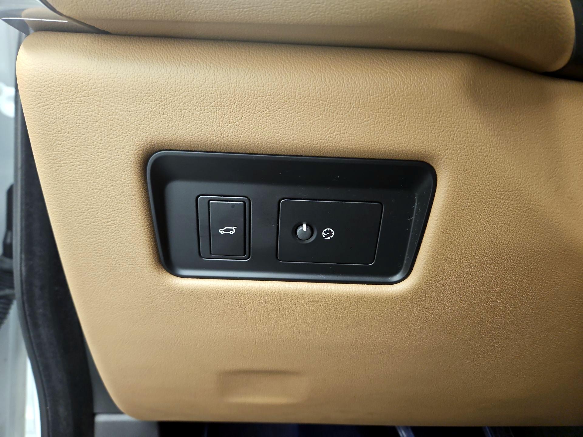 Thumbnail: 2023 Jaguar F-Pace - 13