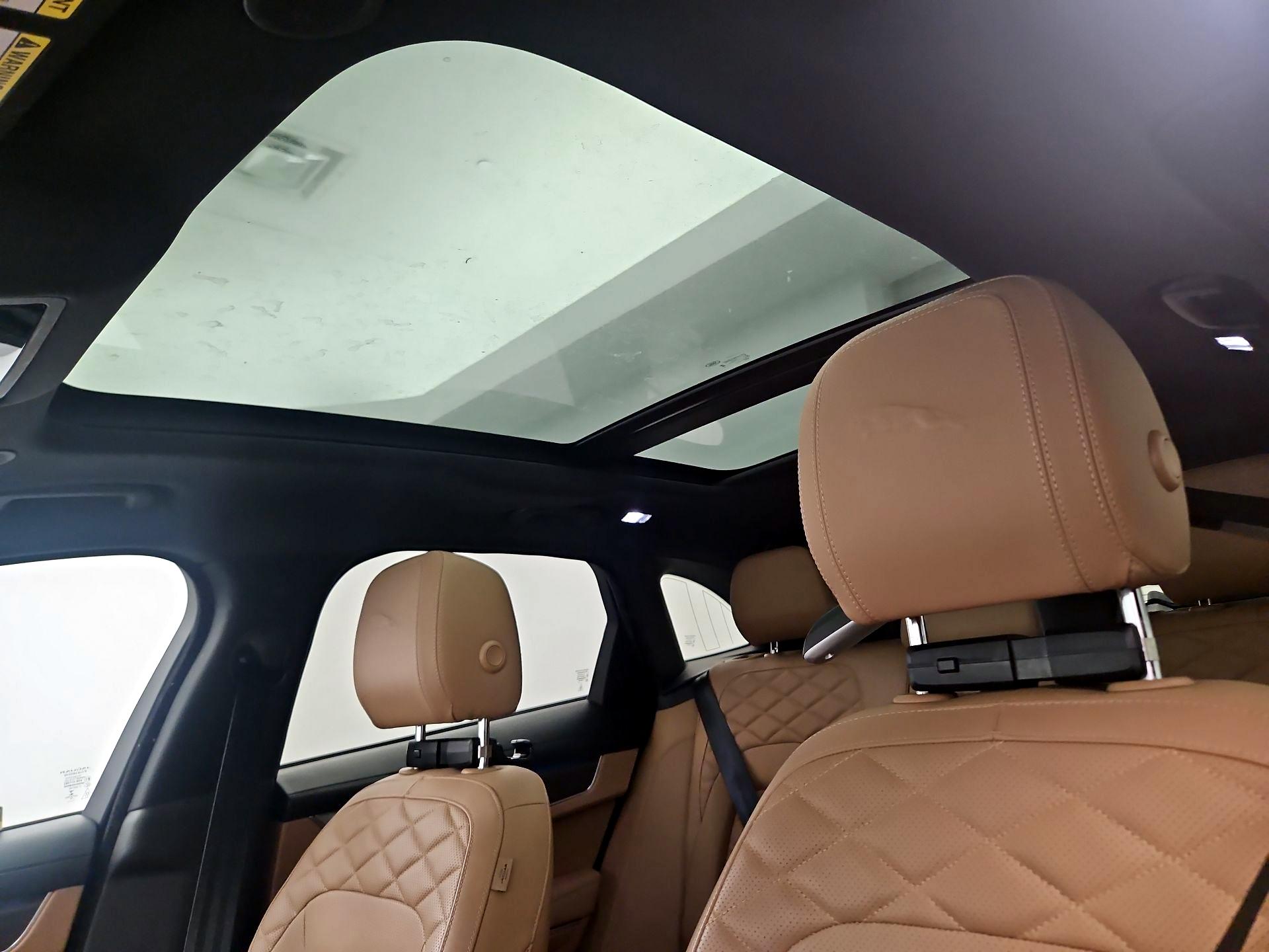 Thumbnail: 2023 Jaguar F-Pace - 18