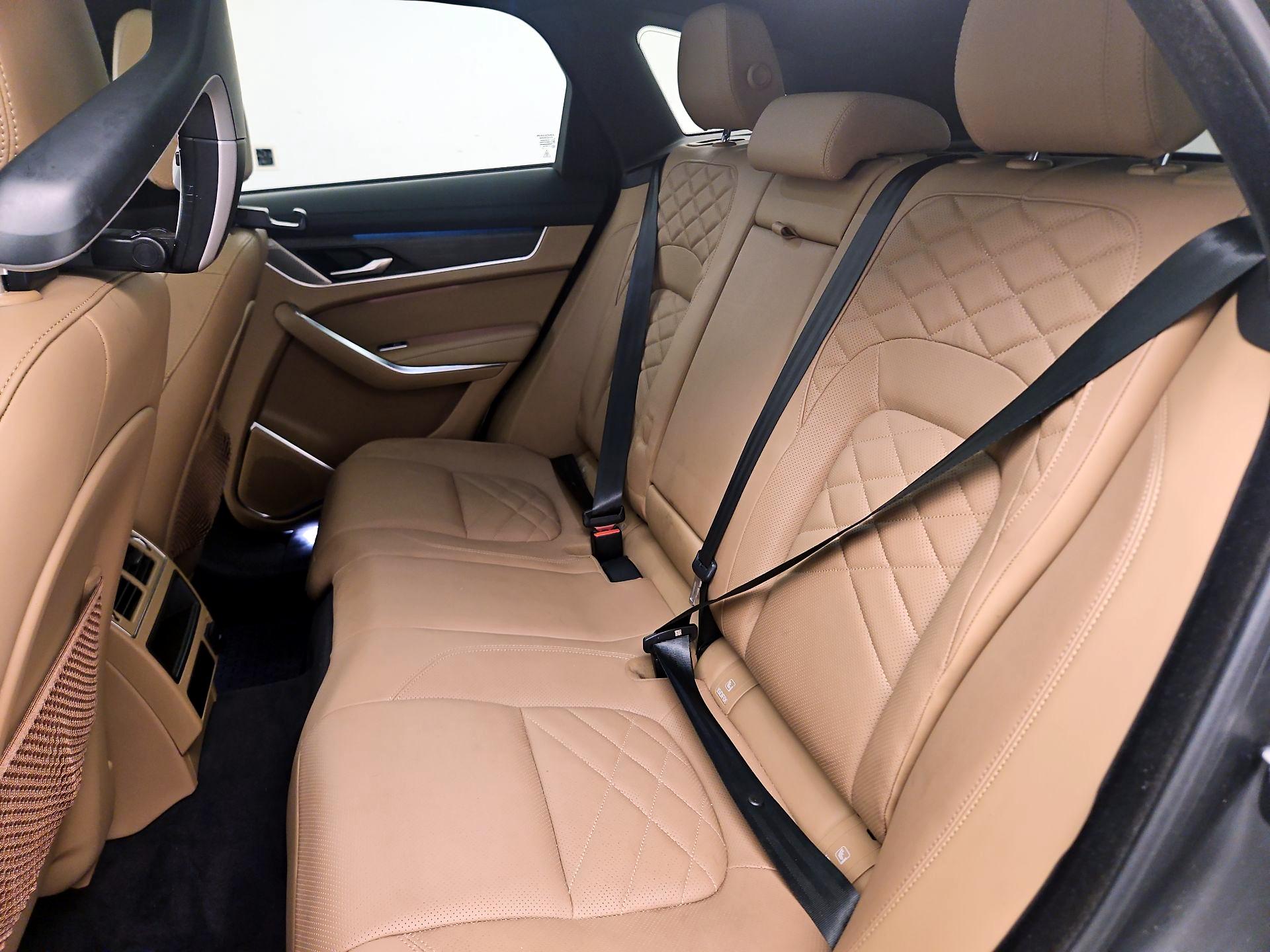 Thumbnail: 2023 Jaguar F-Pace - 19