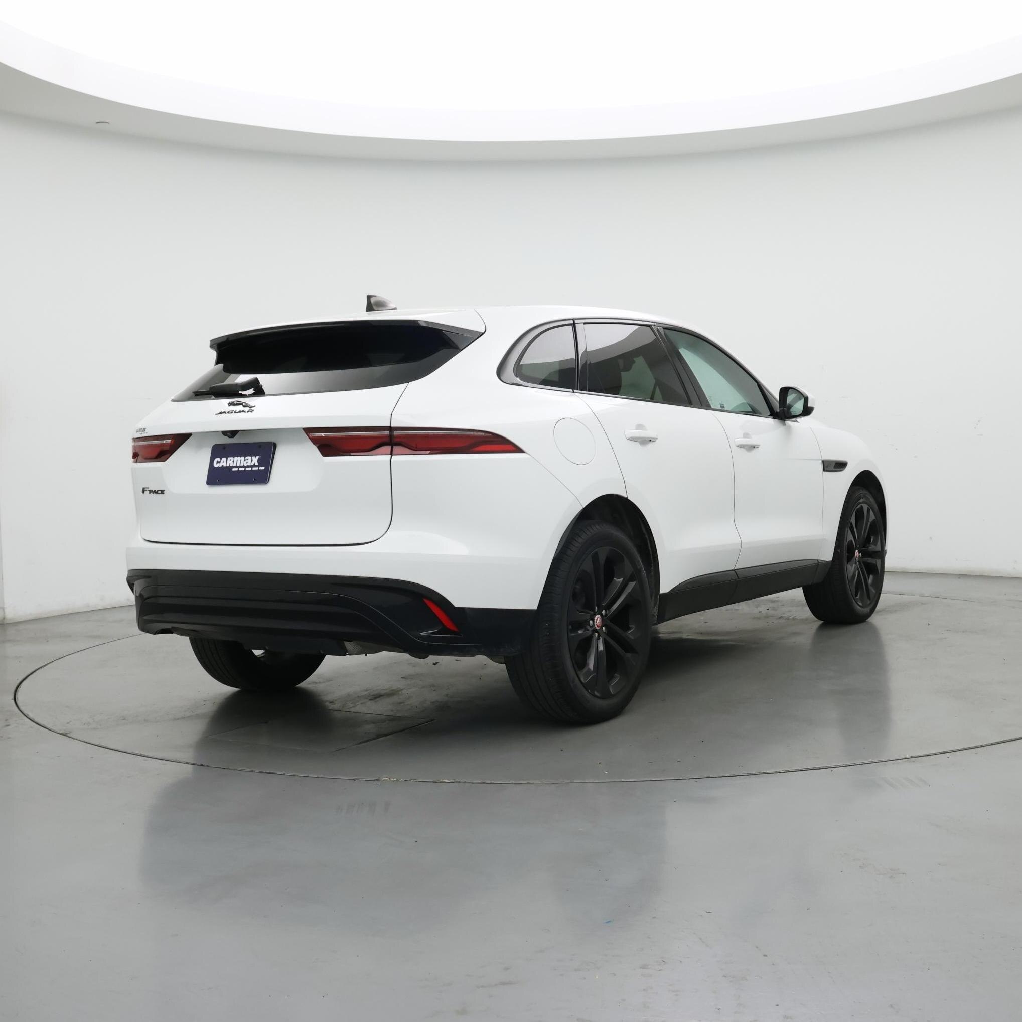 Thumbnail: 2023 Jaguar F-Pace - 8
