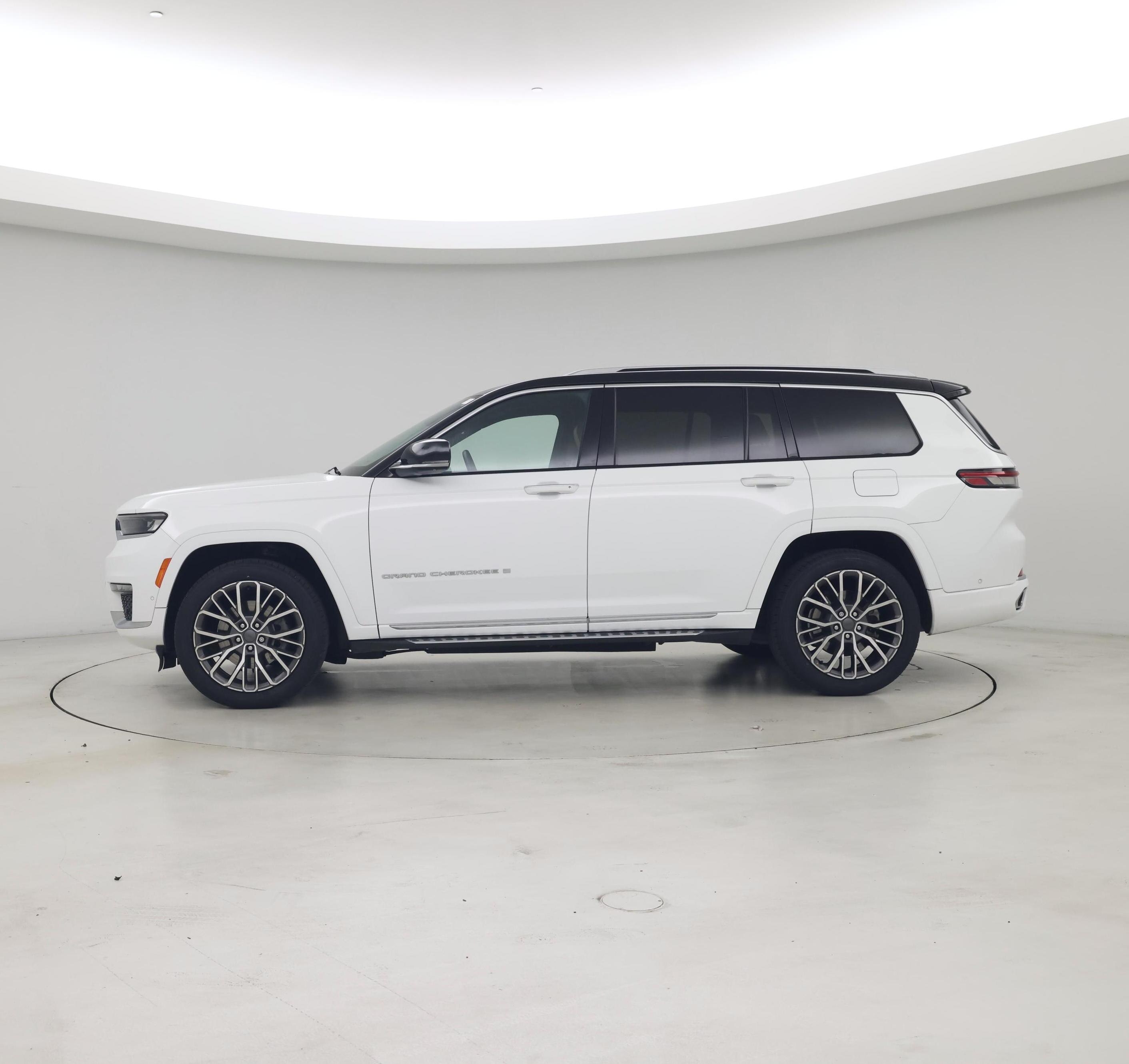 Thumbnail: 2021 Jeep Grand Cherokee L - 3