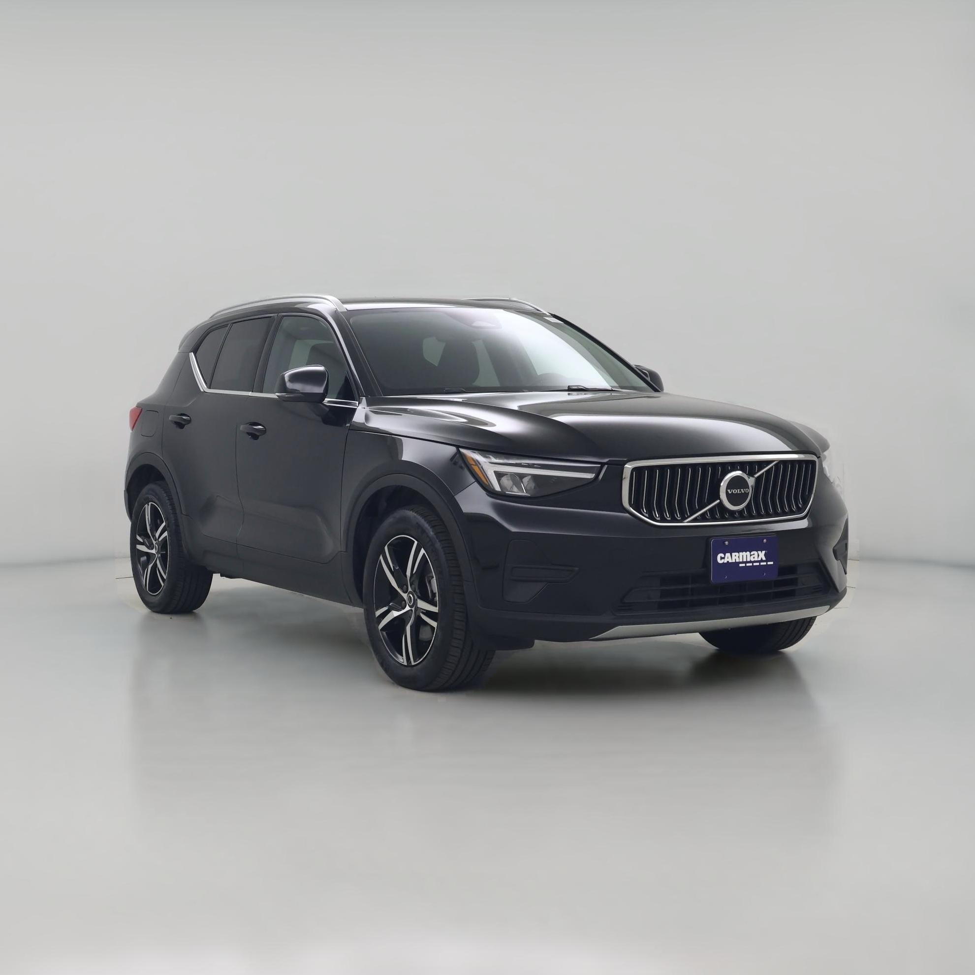 Thumbnail: 2025 Volvo XC40 - 1