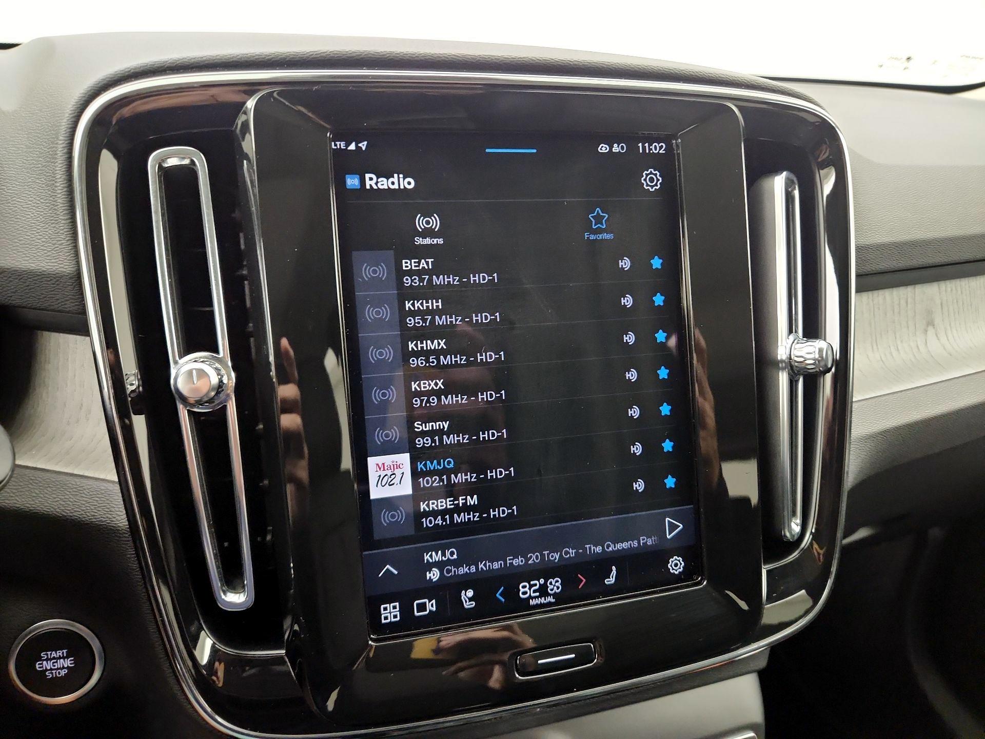 Thumbnail: 2025 Volvo XC40 - 16