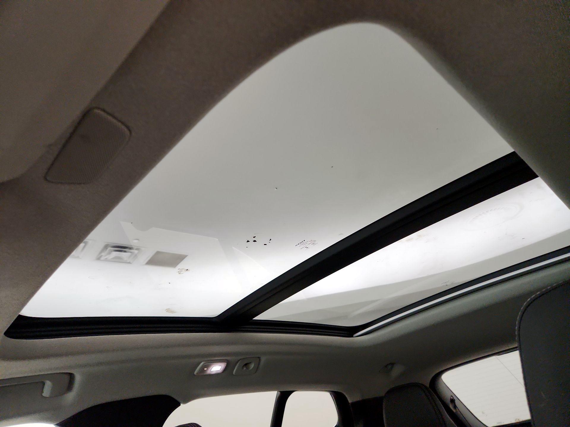 Thumbnail: 2025 Volvo XC40 - 20