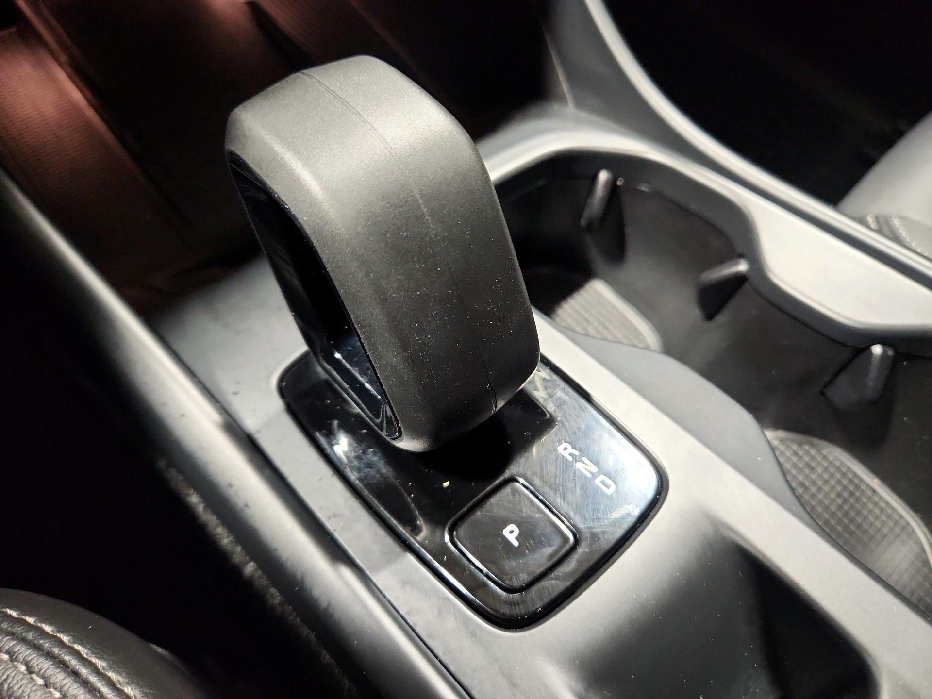 Thumbnail: 2025 Volvo XC40 - 15