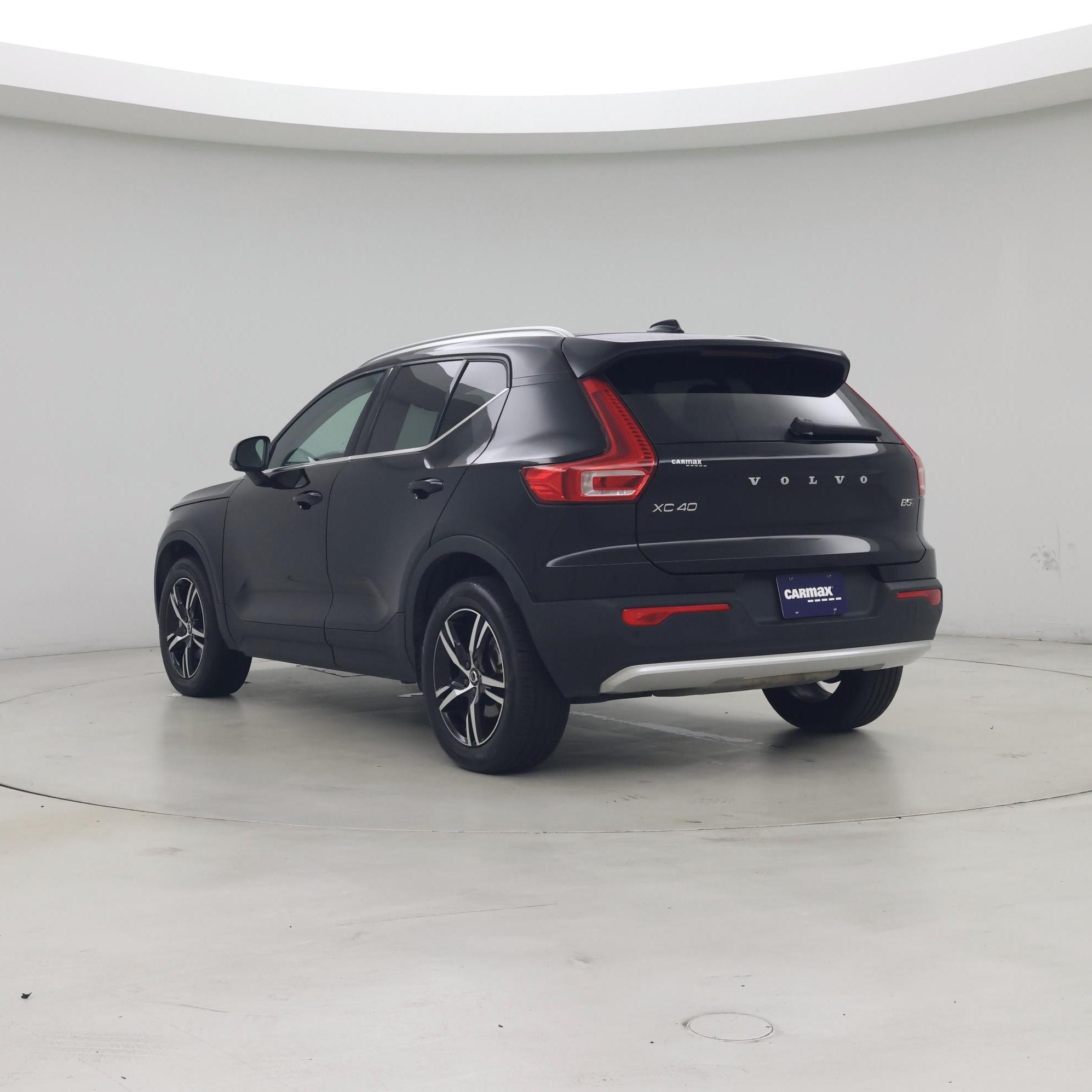 Thumbnail: 2025 Volvo XC40 - 2