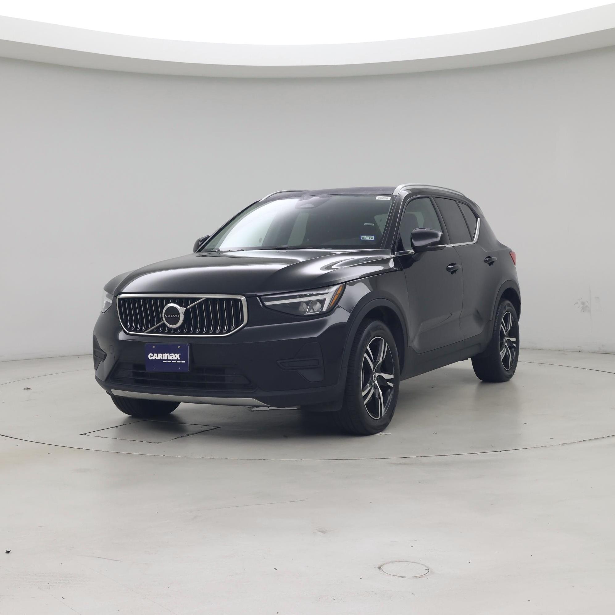 Thumbnail: 2025 Volvo XC40 - 4