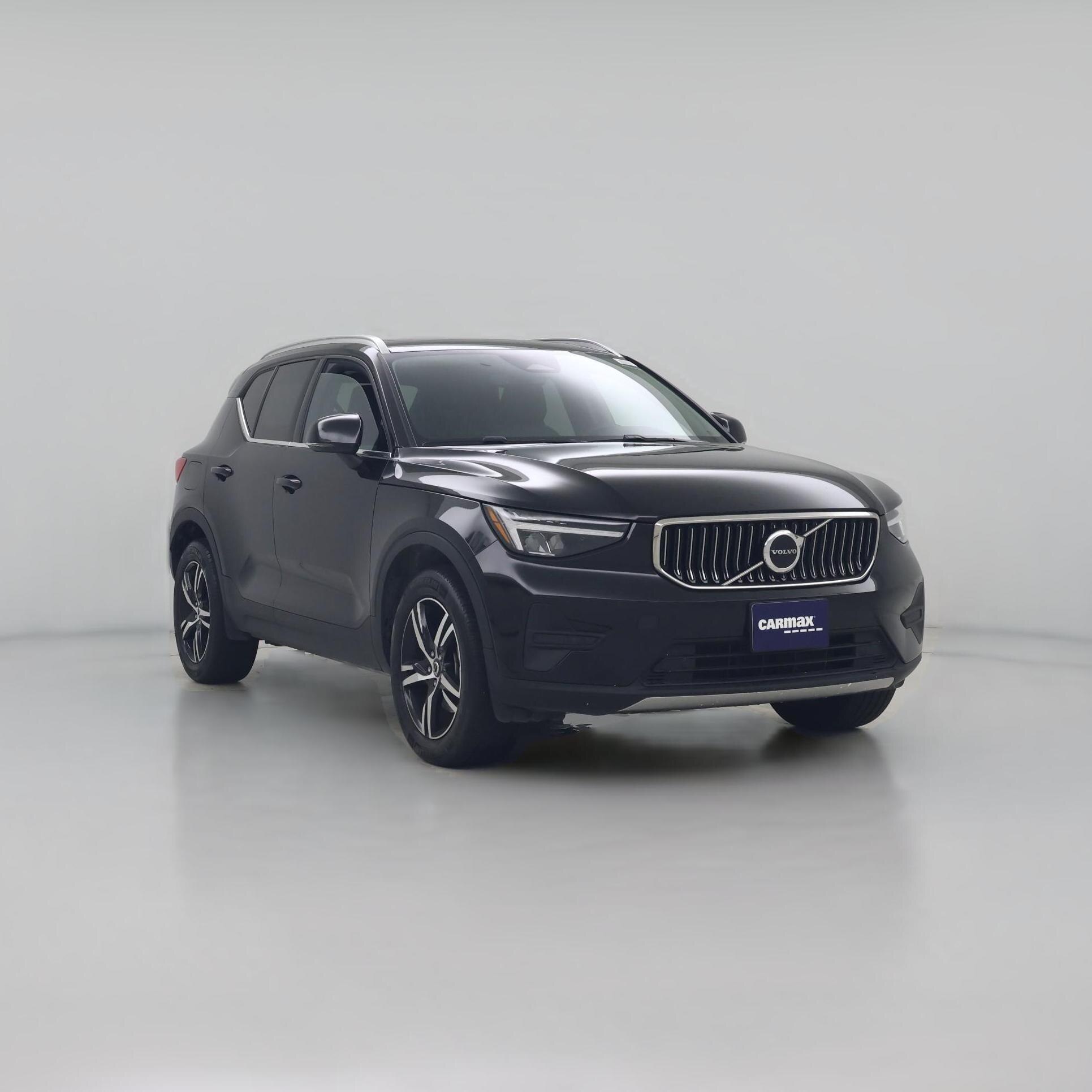 Thumbnail: 2025 Volvo XC40 - 1