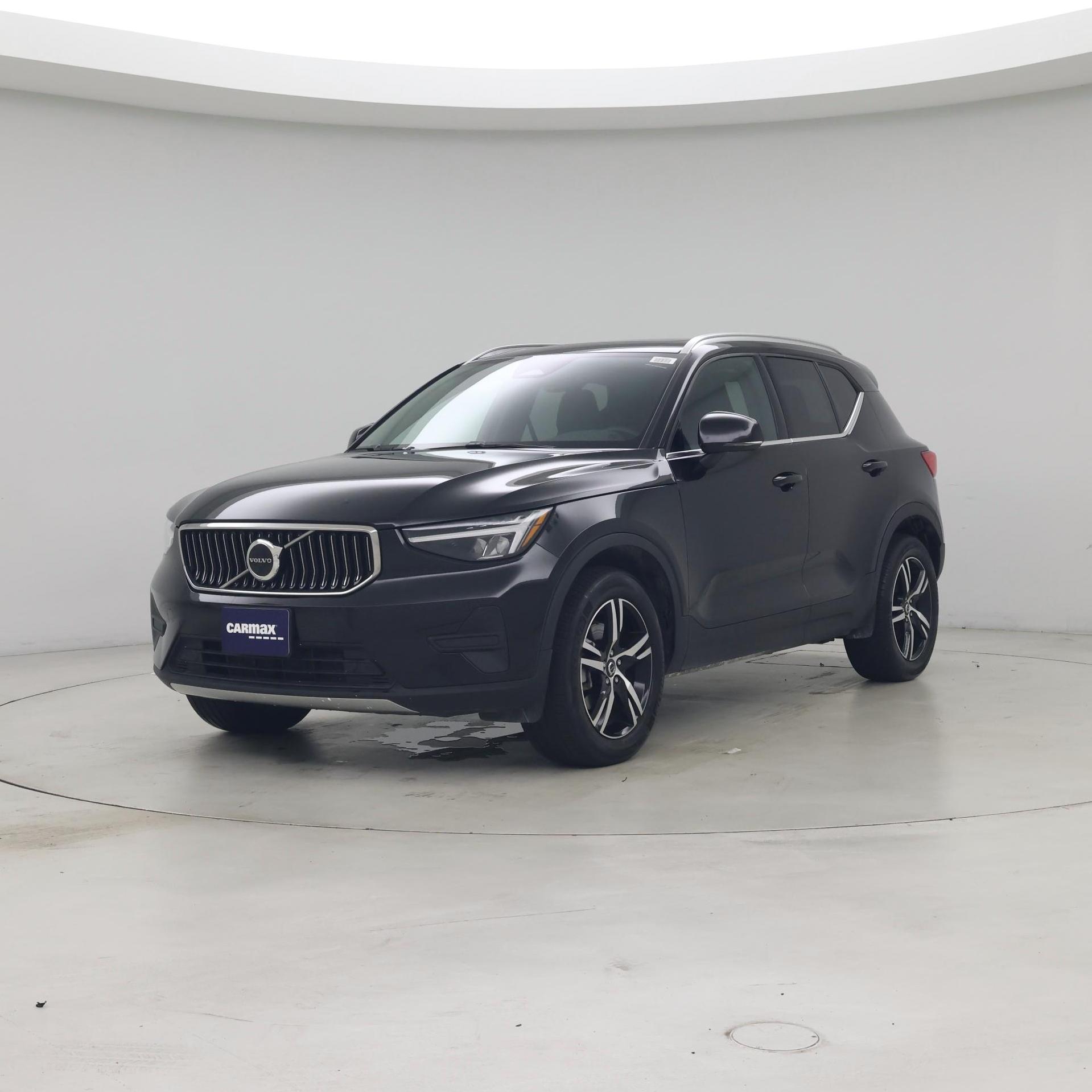 Thumbnail: 2025 Volvo XC40 - 4