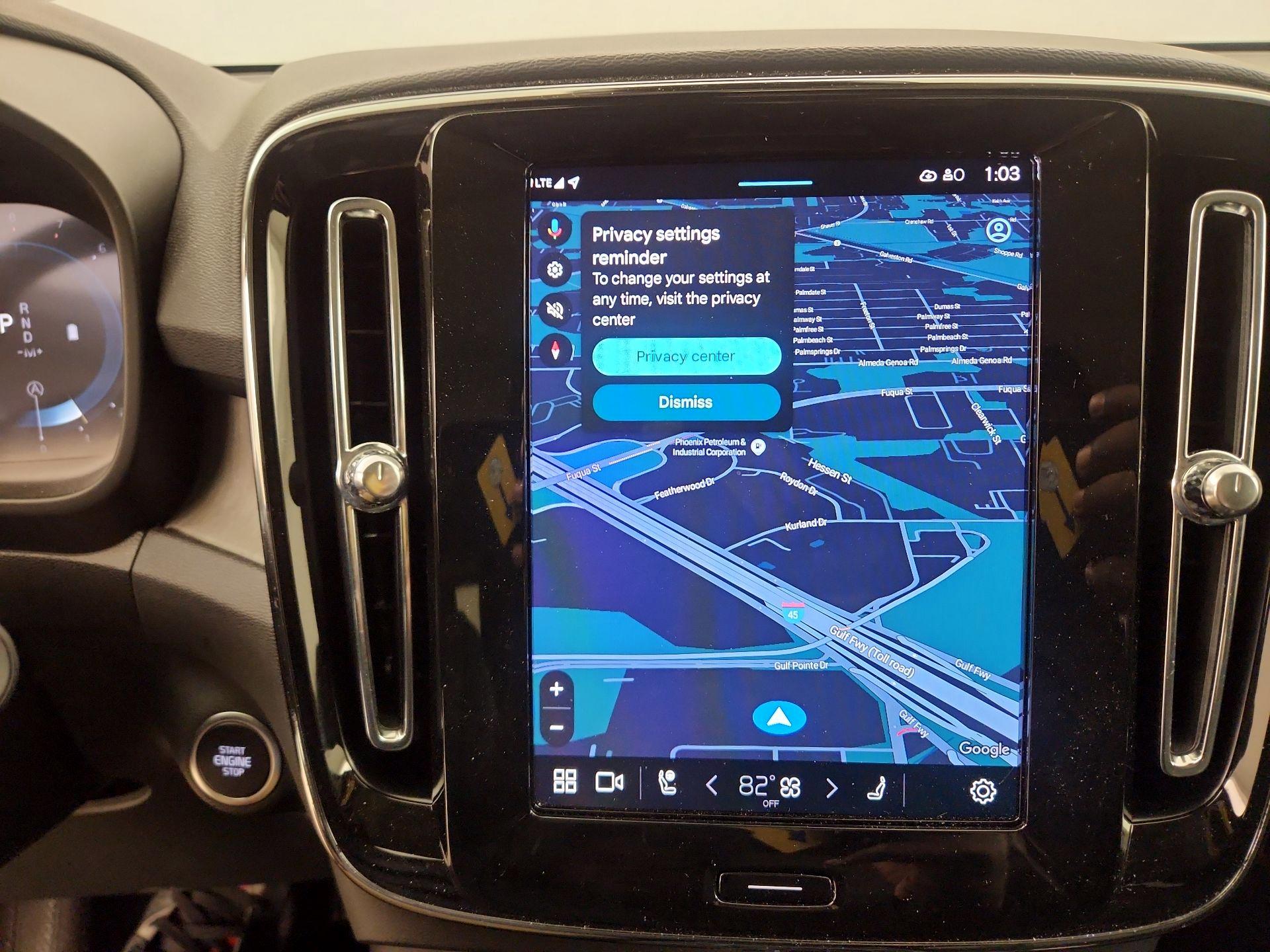 Thumbnail: 2025 Volvo XC40 - 14