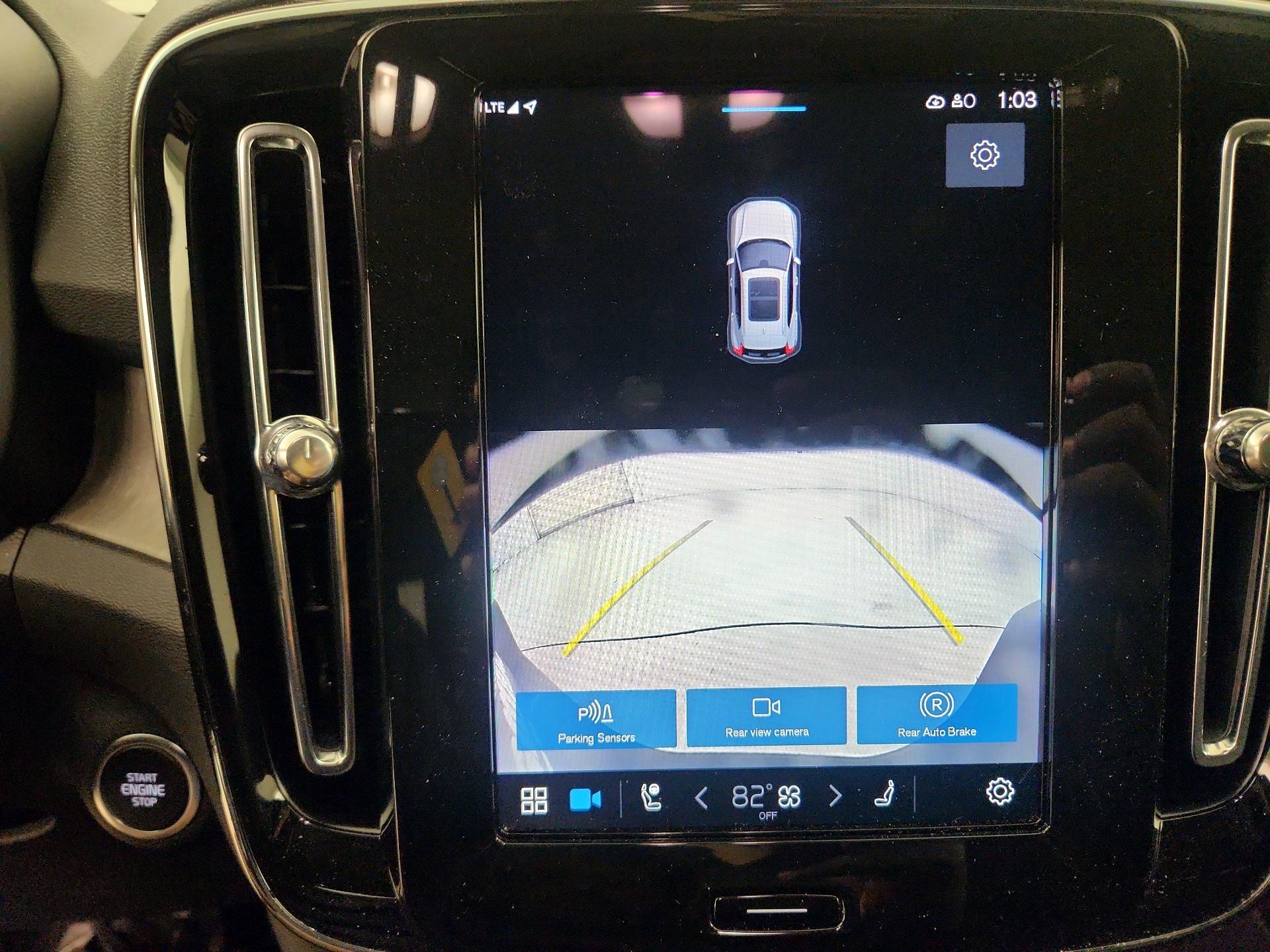 Thumbnail: 2025 Volvo XC40 - 15