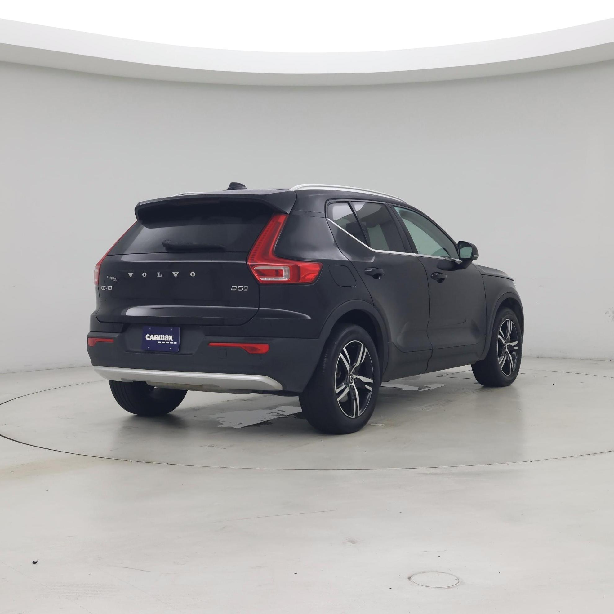 Thumbnail: 2025 Volvo XC40 - 8