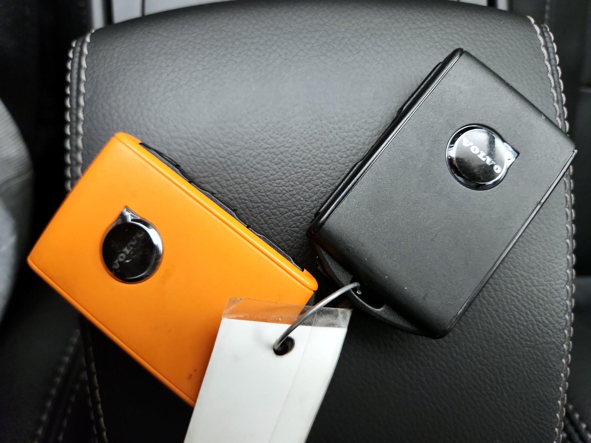 Thumbnail: 2025 Volvo XC40 - 18