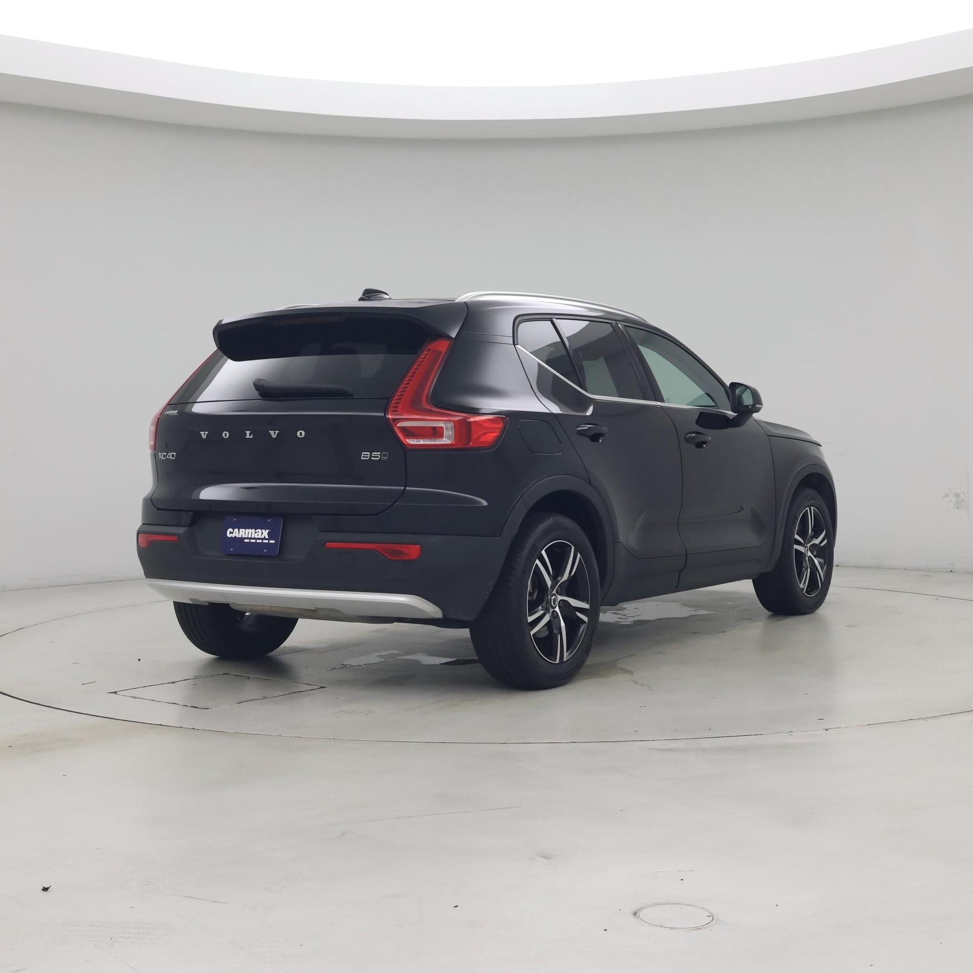 Thumbnail: 2025 Volvo XC40 - 8