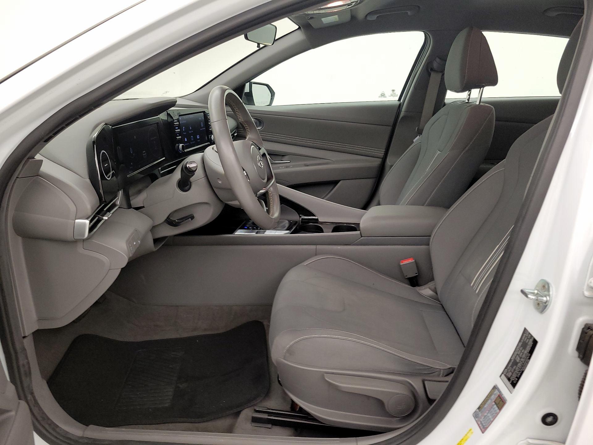 Thumbnail: 2022 Hyundai Elantra - 11