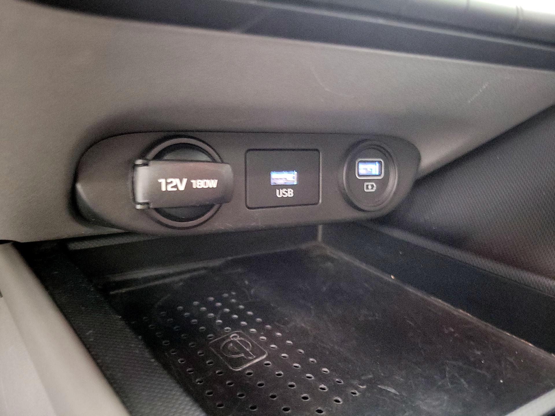 Thumbnail: 2022 Hyundai Elantra - 18