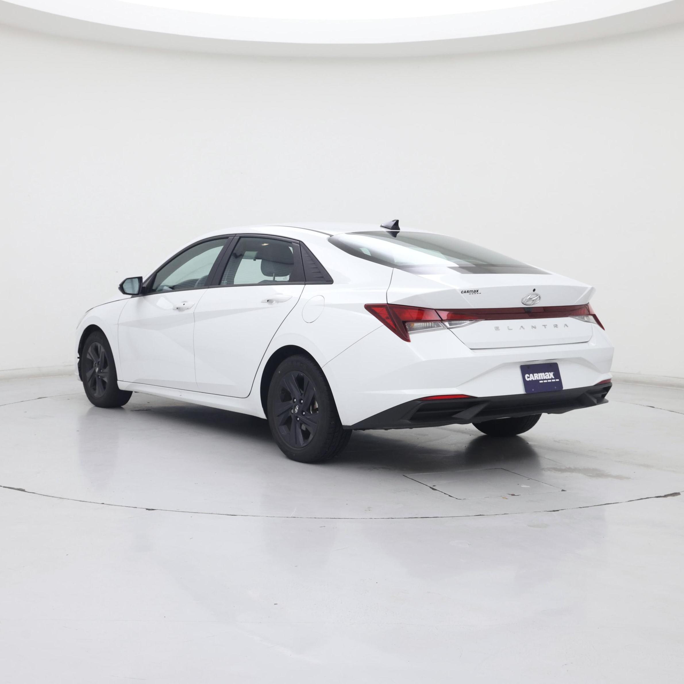 Thumbnail: 2022 Hyundai Elantra - 2