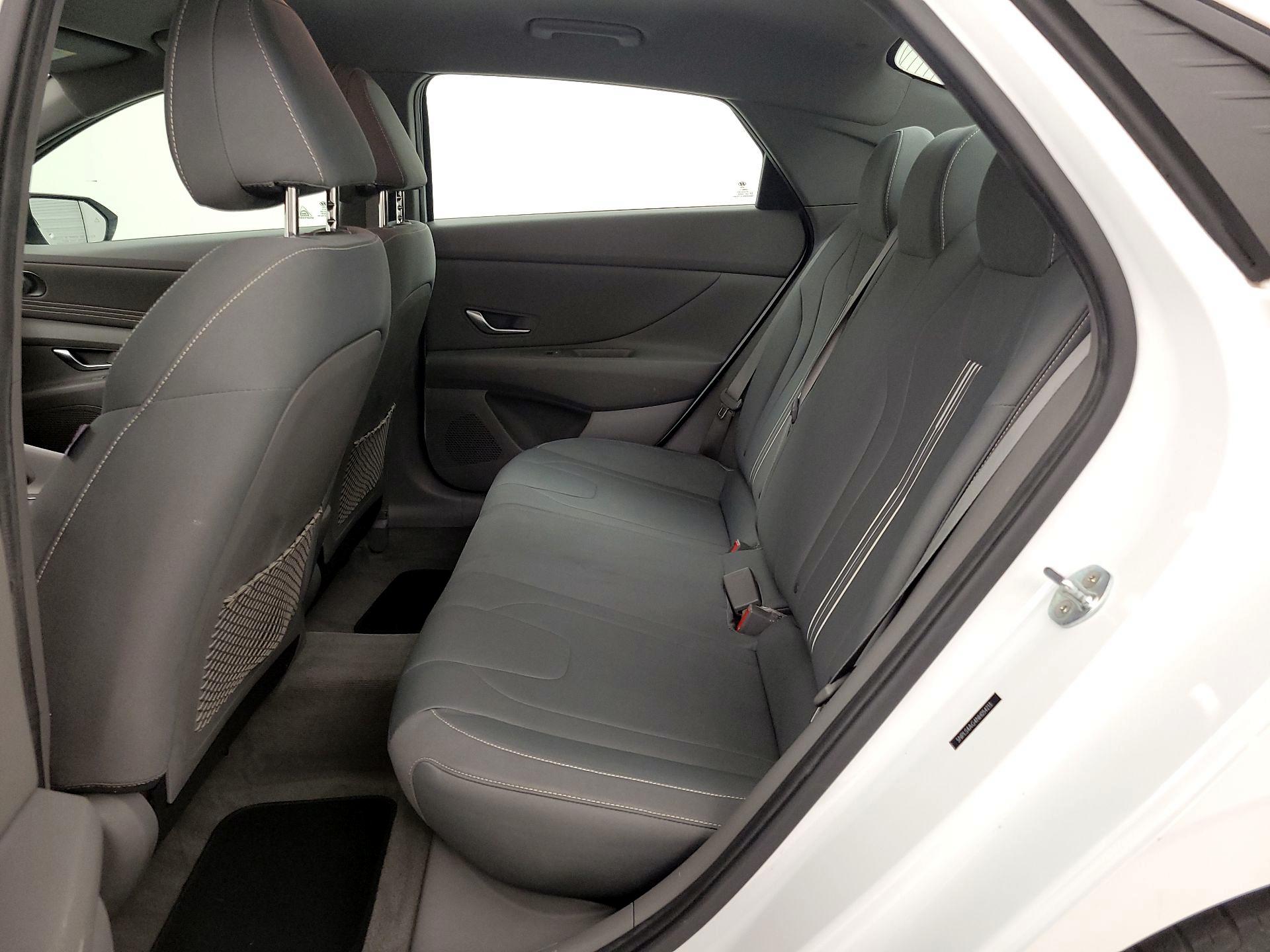 Thumbnail: 2022 Hyundai Elantra - 19