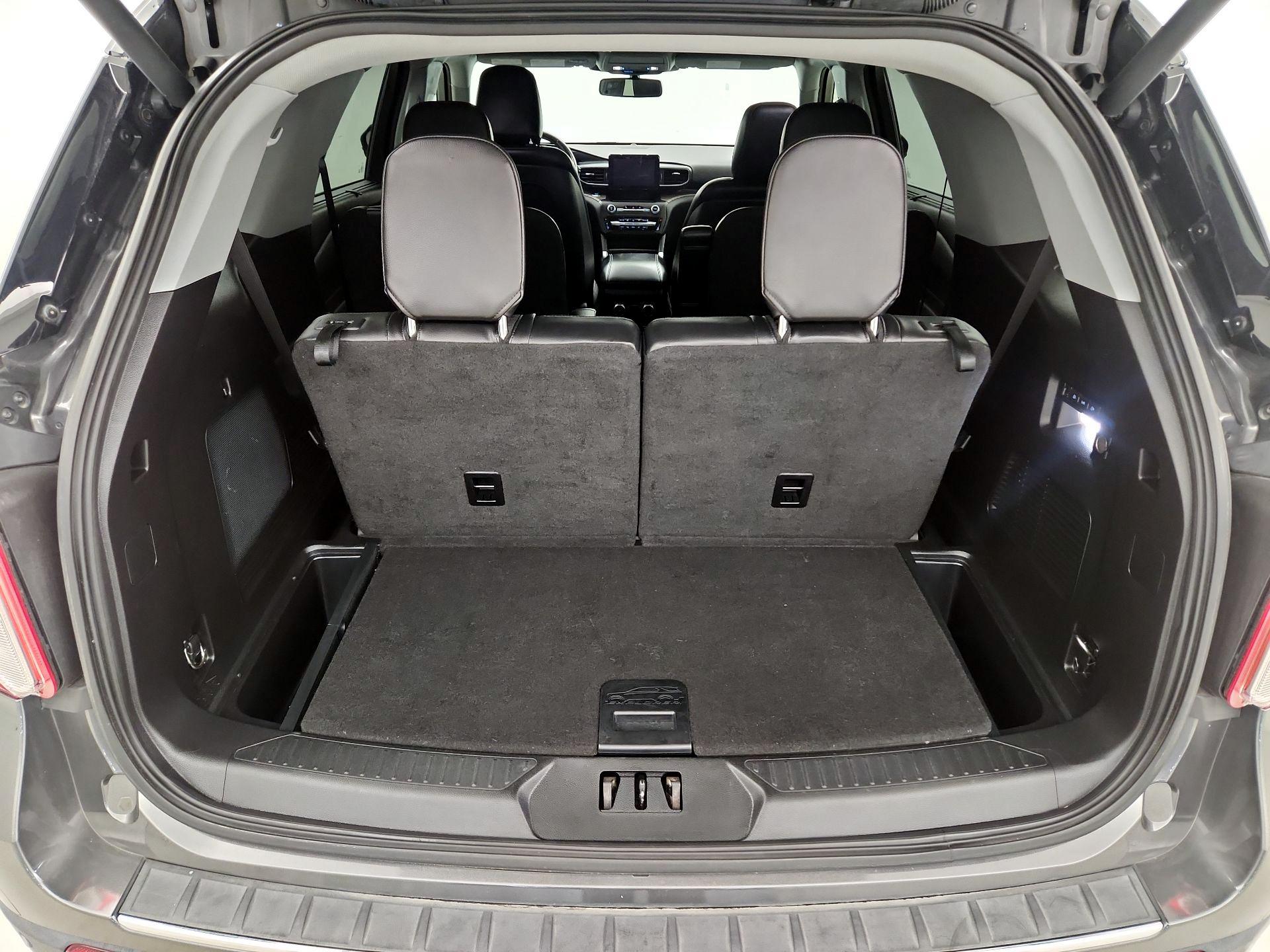 Thumbnail: 2020 Ford Explorer - 16