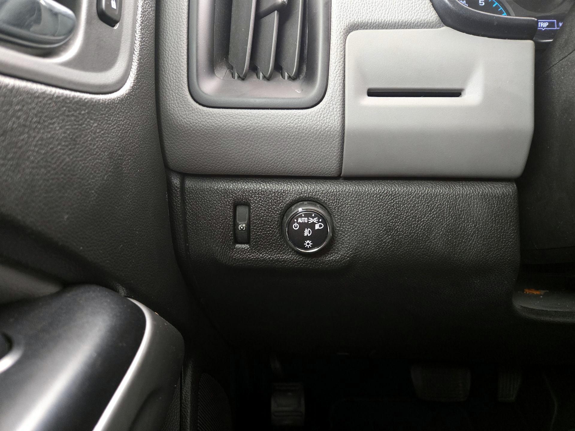 Thumbnail: 2015 Chevrolet Colorado - 13