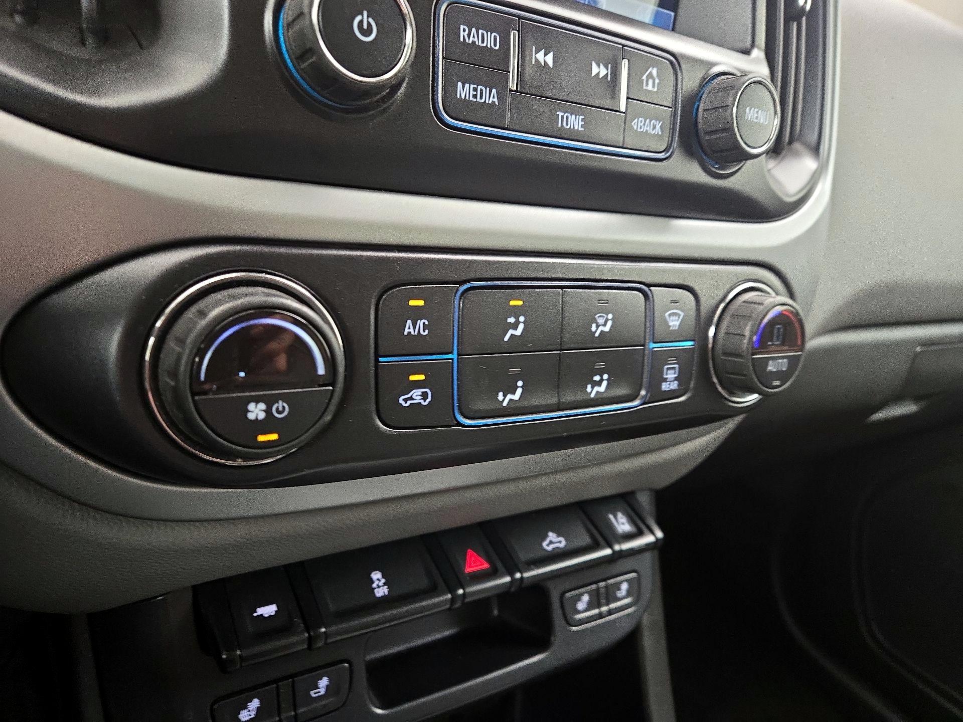 Thumbnail: 2015 Chevrolet Colorado - 16