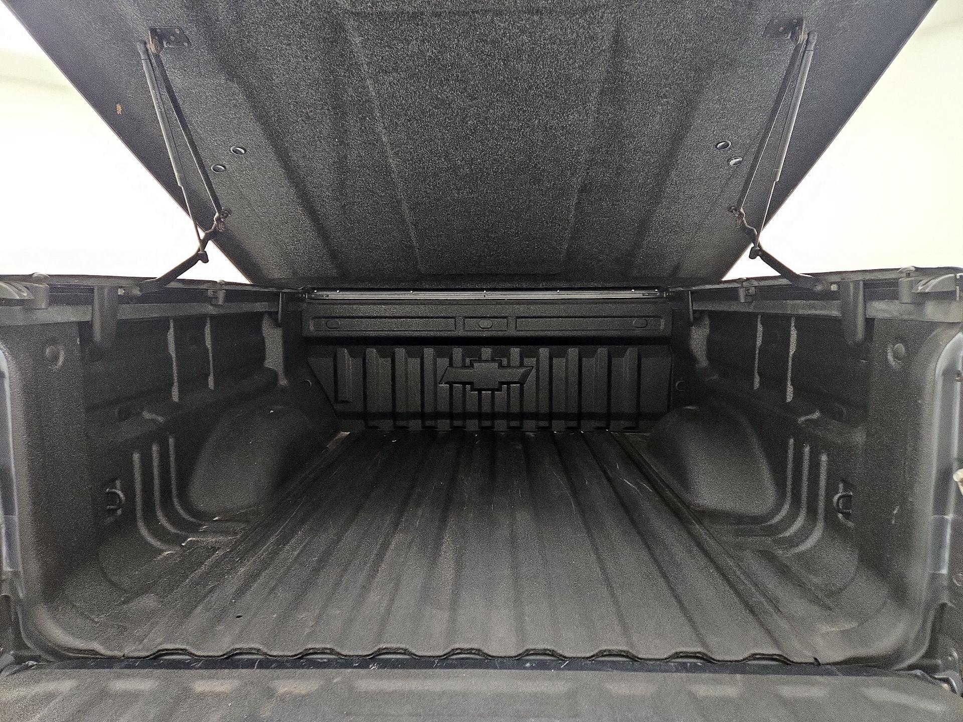 Thumbnail: 2015 Chevrolet Colorado - 20