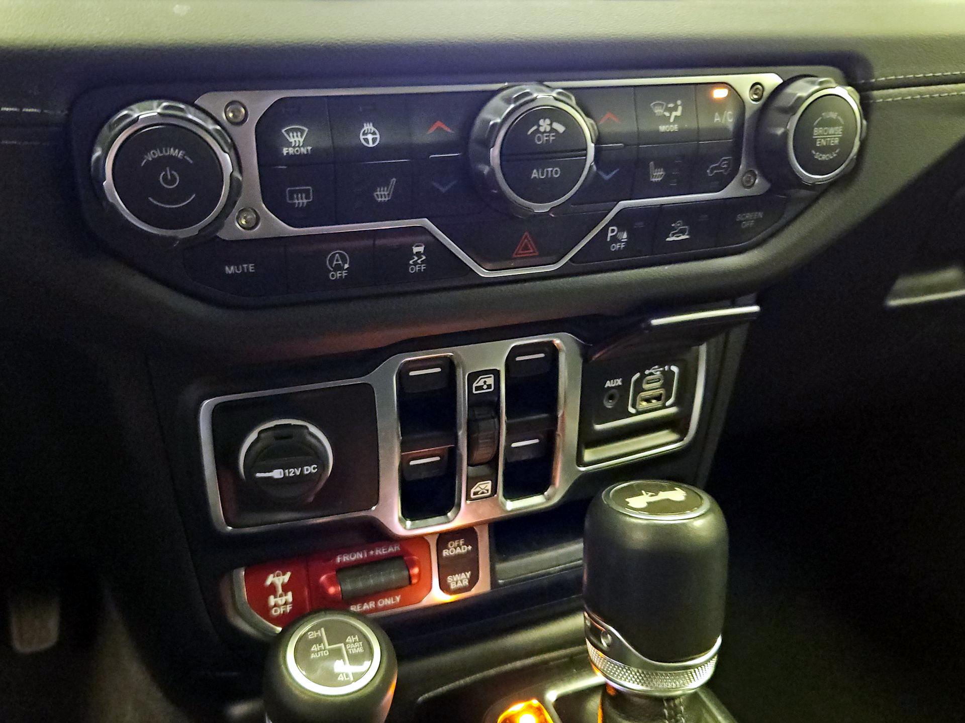 Thumbnail: 2024 Jeep Wrangler - 17