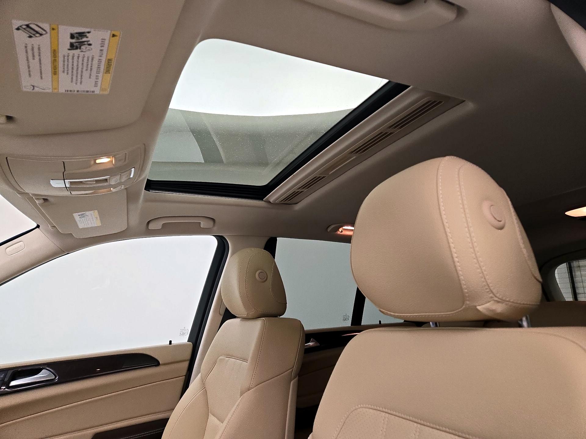 Thumbnail: 2017 Mercedes-Benz GLE - 20