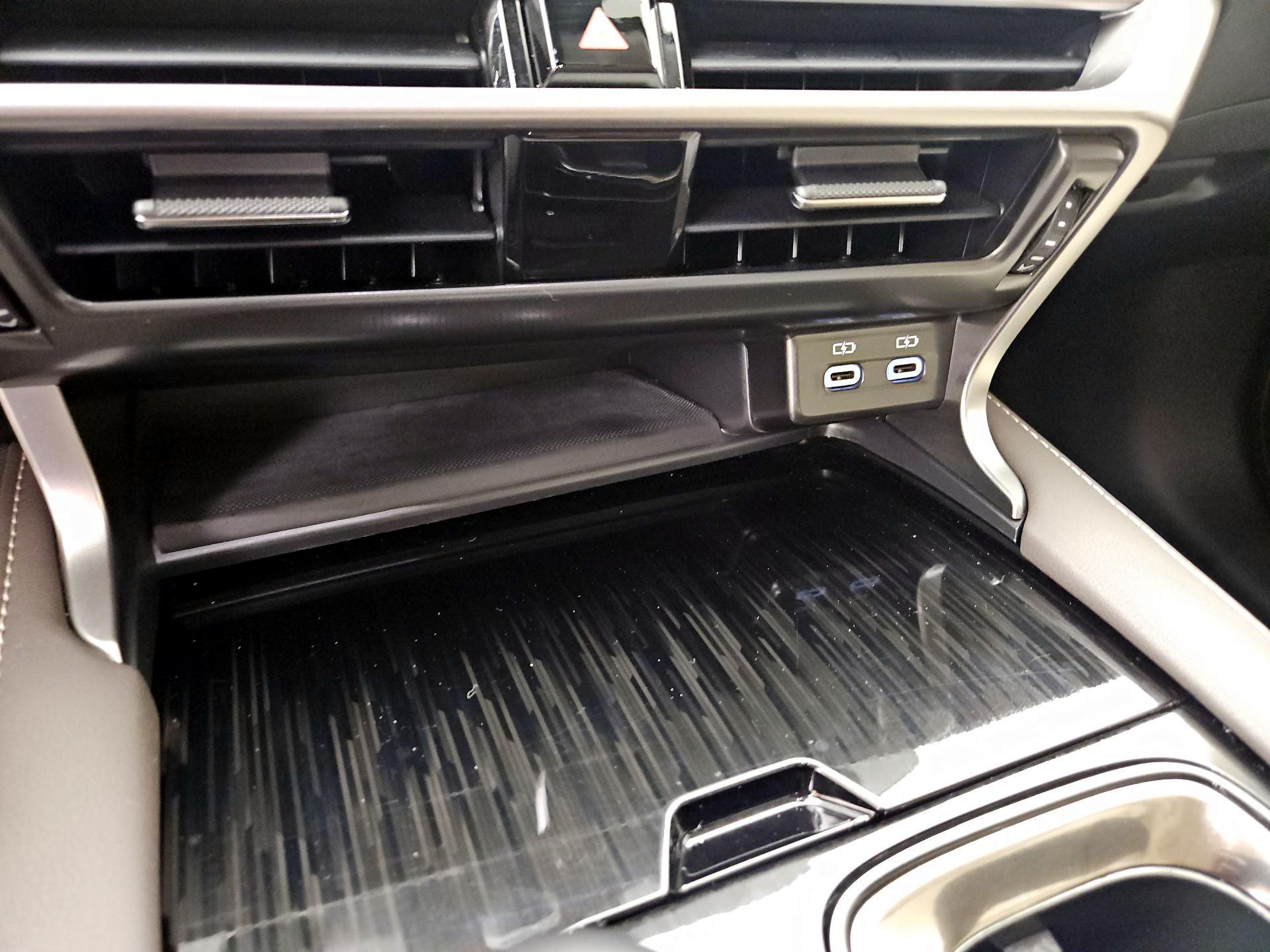 Thumbnail: 2024 Lexus RX - 18