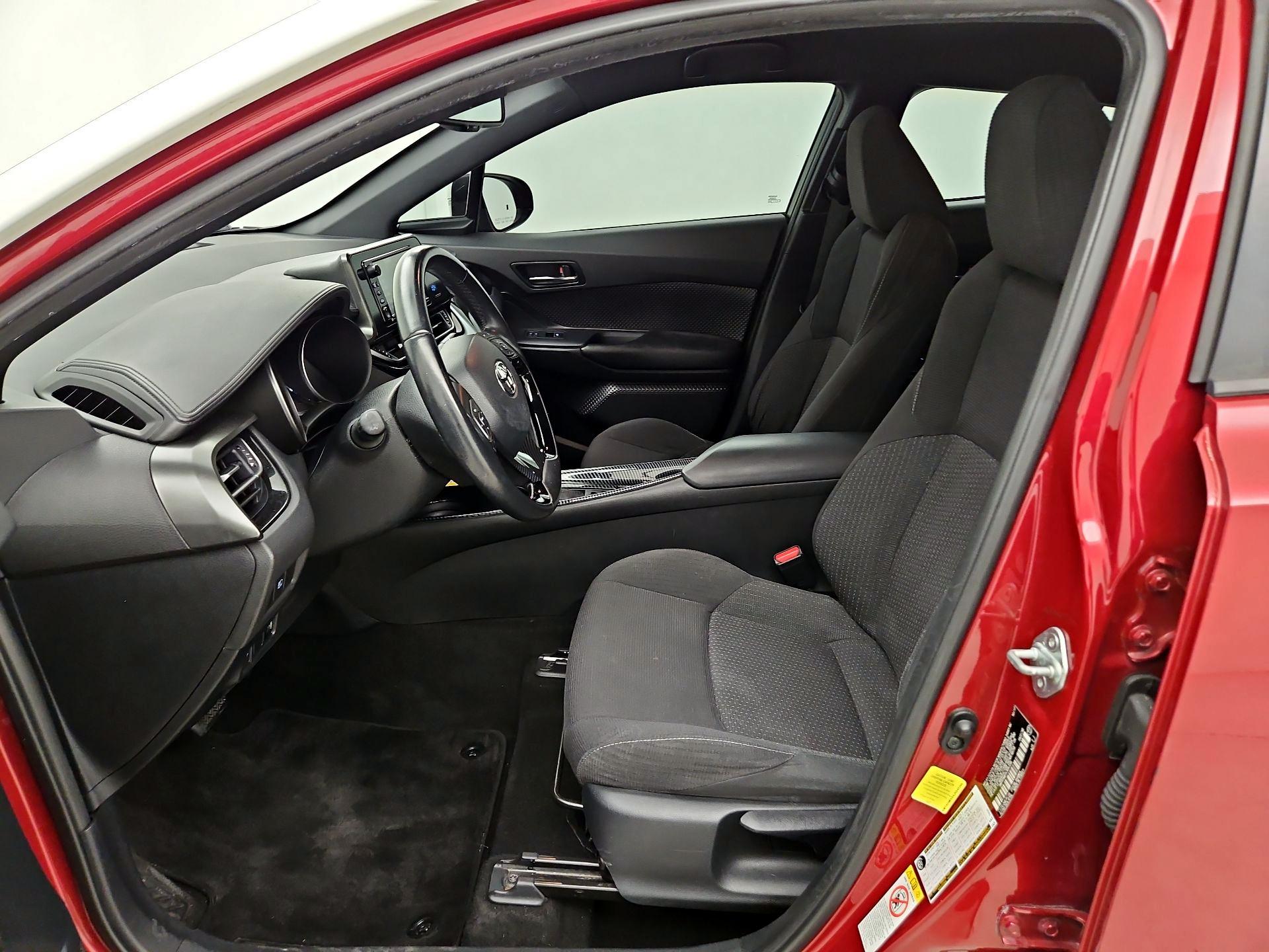 Thumbnail: 2018 Toyota C-HR - 11