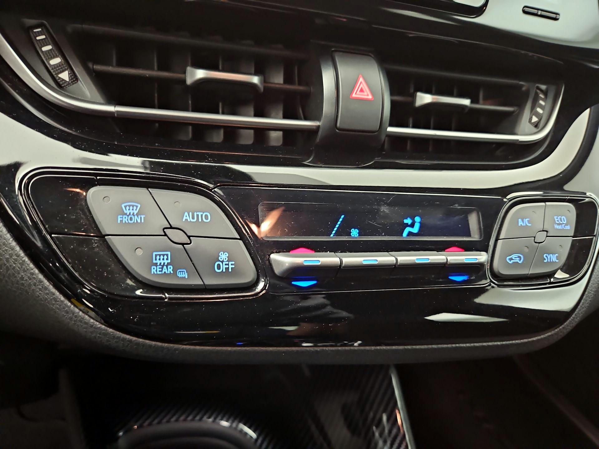 Thumbnail: 2018 Toyota C-HR - 16