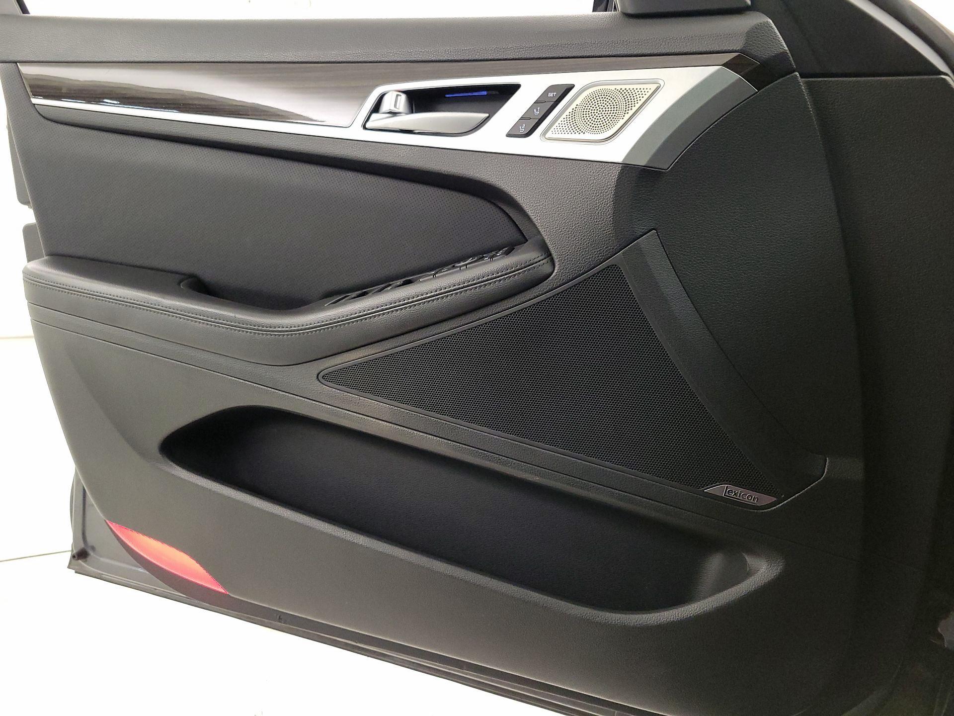 Thumbnail: 2018 Genesis G80 - 12