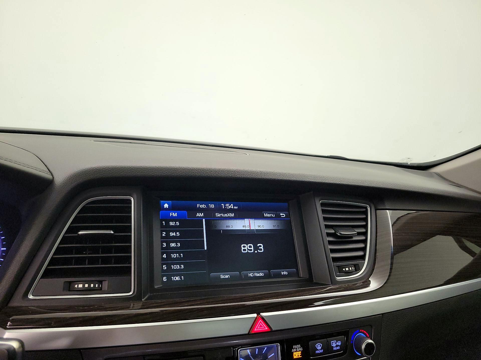 Thumbnail: 2018 Genesis G80 - 16